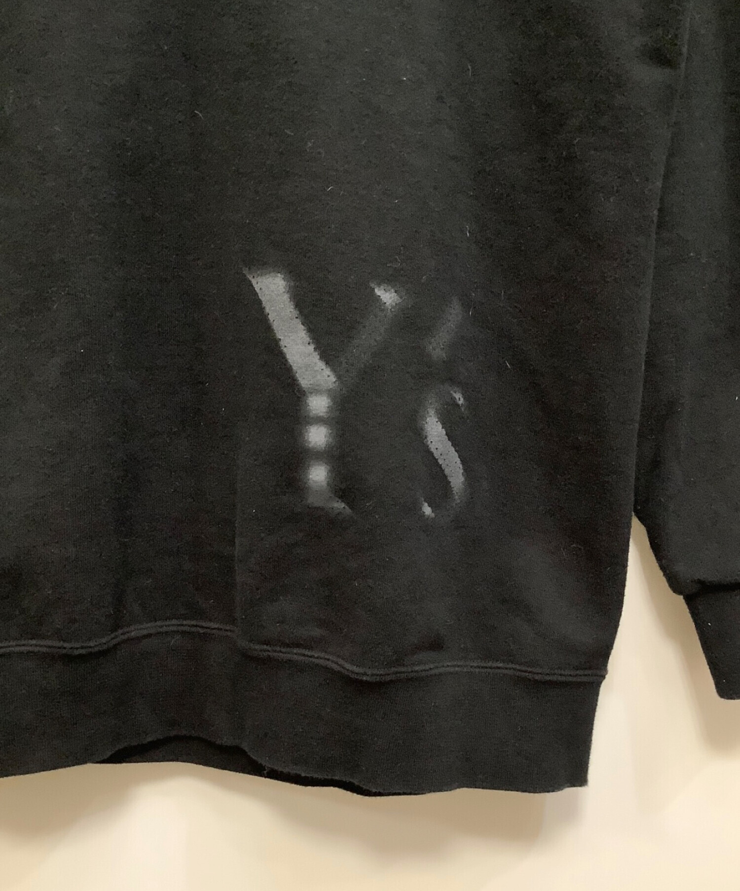Y's ワイズ スウェット S 黒 【古着】【中古】【送料無料】 中古・古着通販】Y's (ワイズ) フロントロゴプリントスウェット