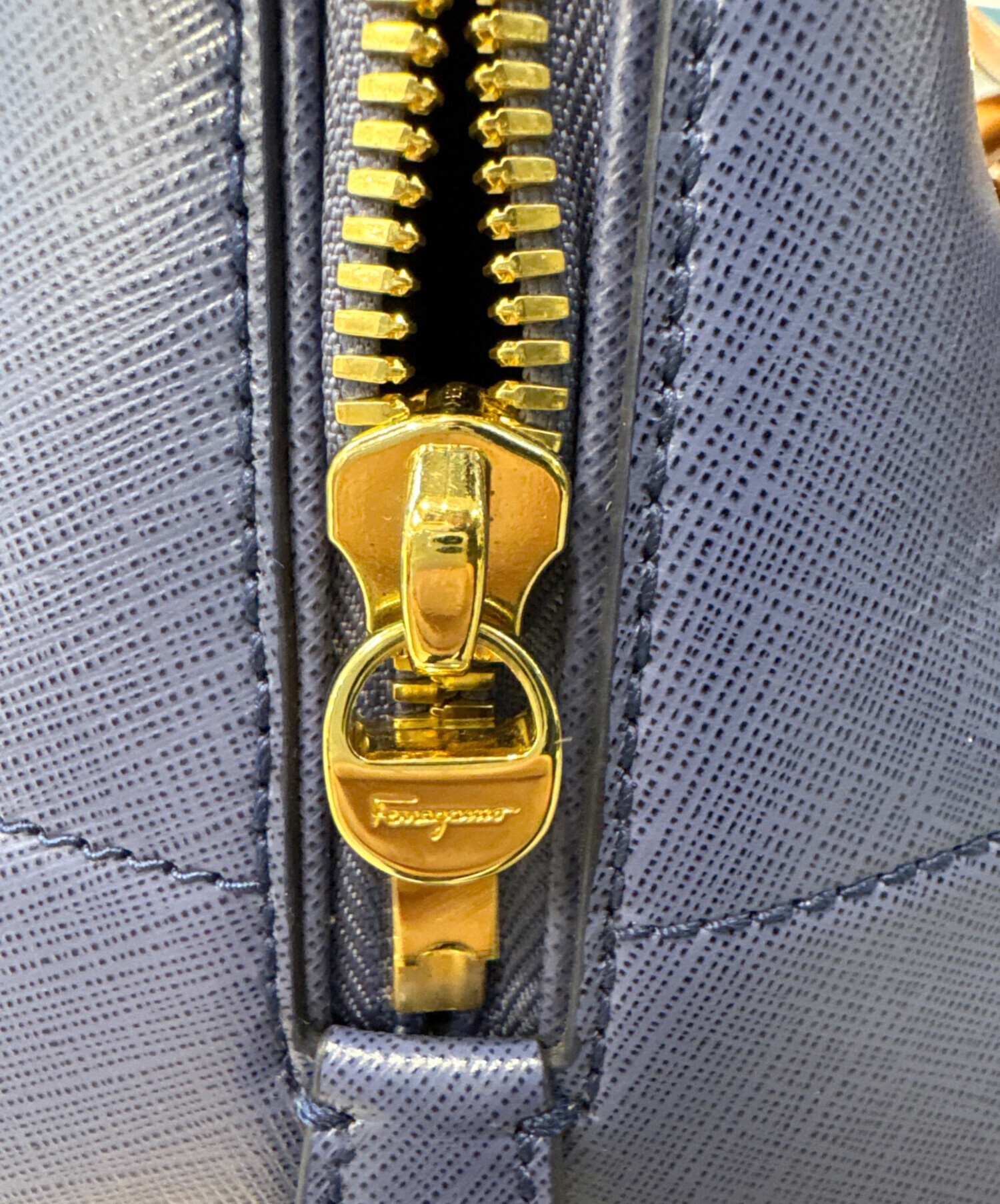 サルヴァトーレフェラガモ ノリータ ハンドバッグ ネイビー 中古・古着通販】Salvatore Ferragamo (サルヴァトーレ フェラガモ