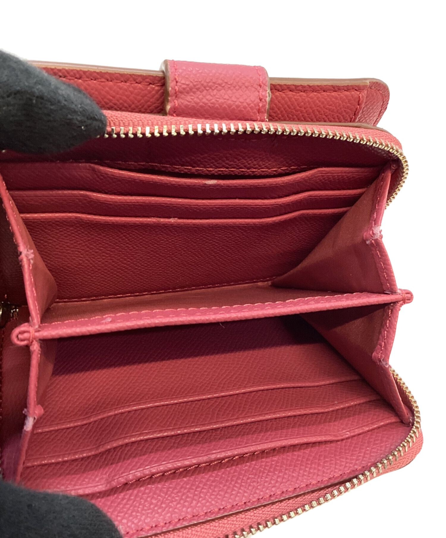 COACH 二つ折り財布　ピンク 中古・古着通販】COACH (コーチ) 2つ折り財布 ピンク｜ブランド・古着