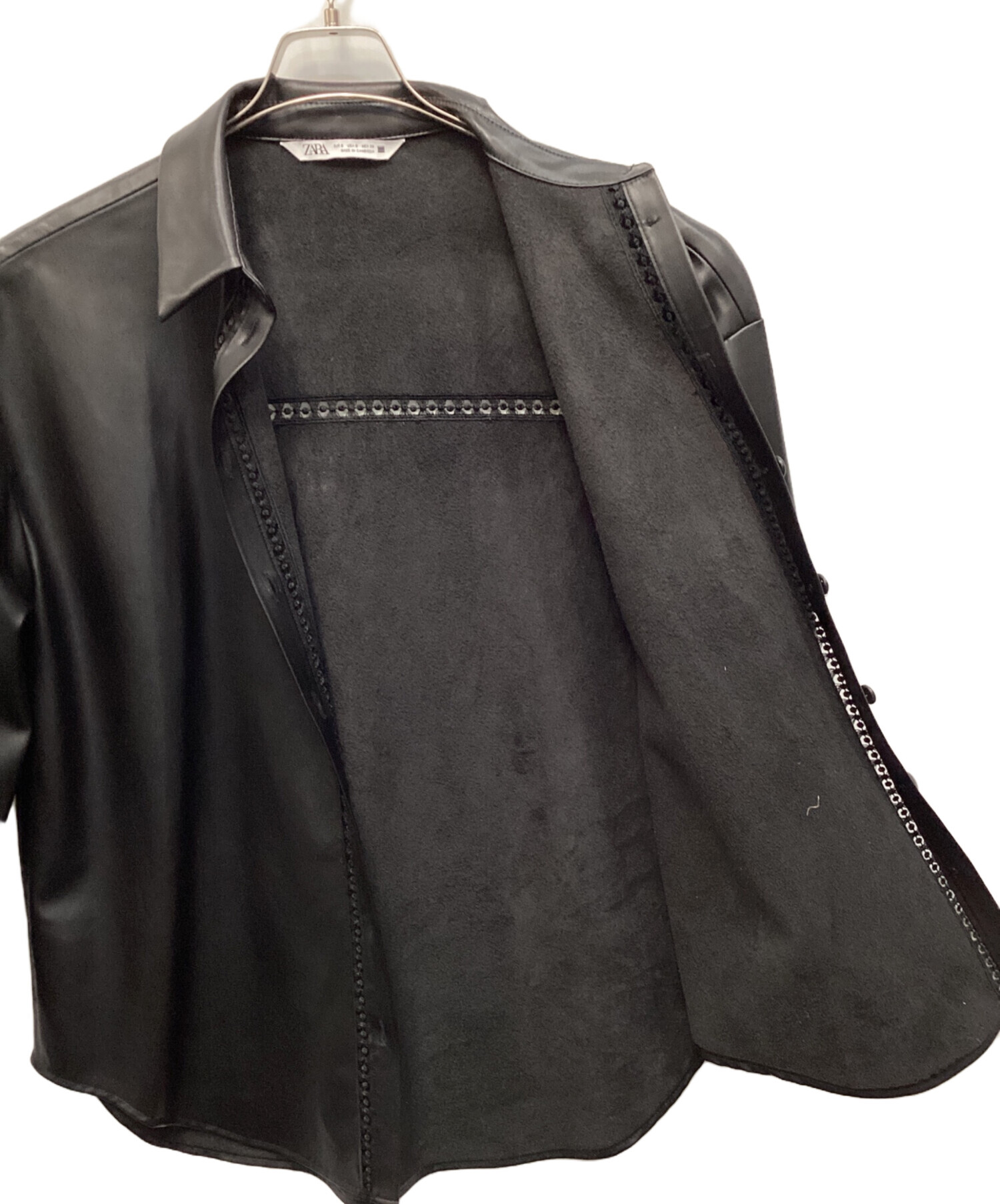 中古・古着通販】ZARA (ザラ) フェイクレザーシャツ ブラック サイズ