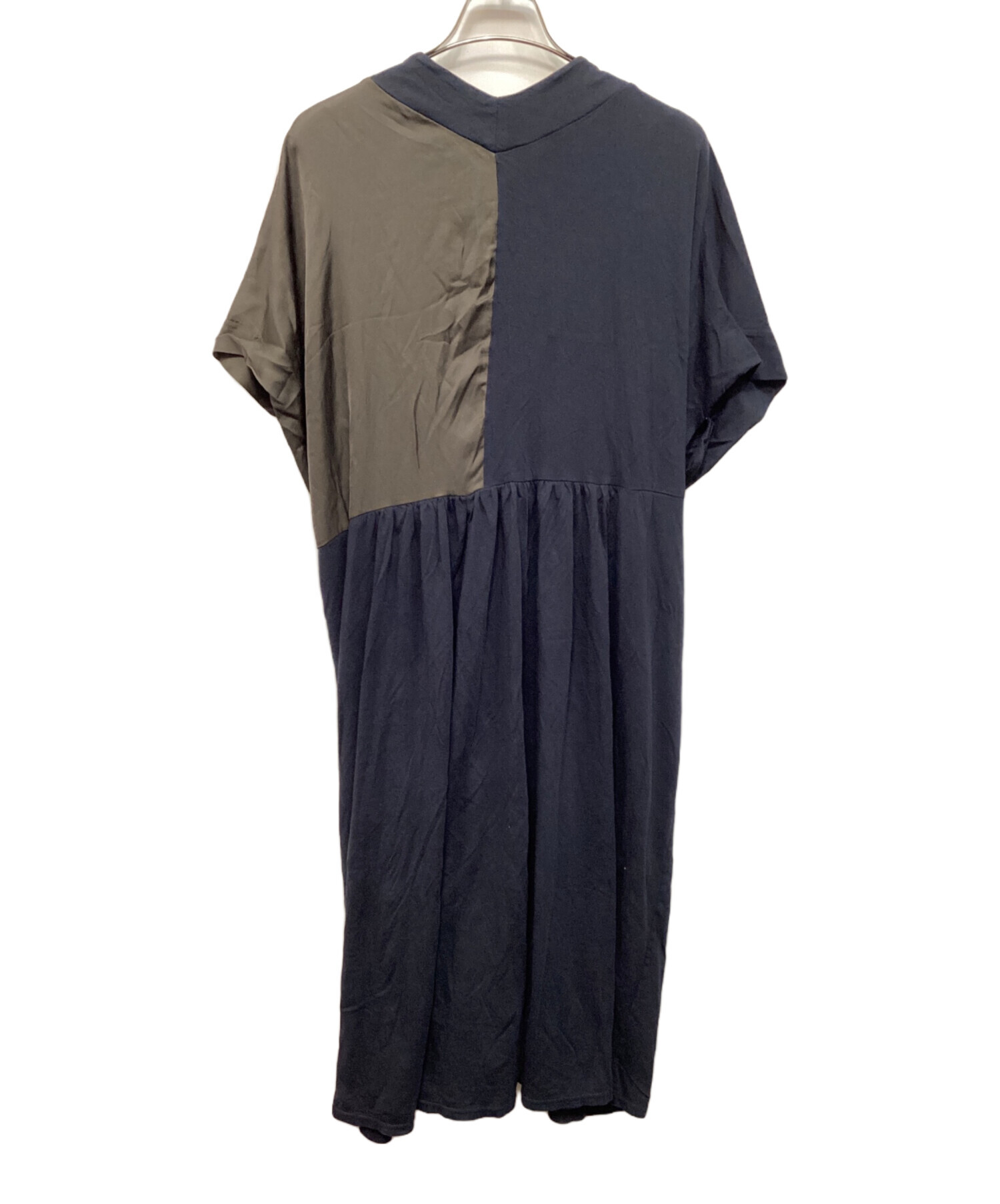 ●変形ドッキング zuccaズッカ 半袖ワンピース プリーツ 黒 中古・古着通販】ZUCCA (ズッカ) ギャザードッキングワンピース