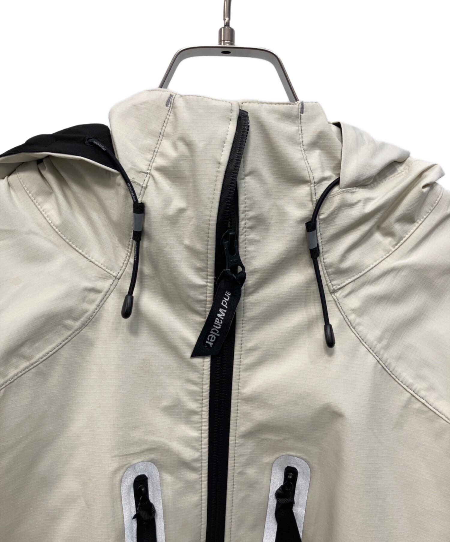 中古・古着通販】and wander (アンドワンダー) マウンテンパーカー