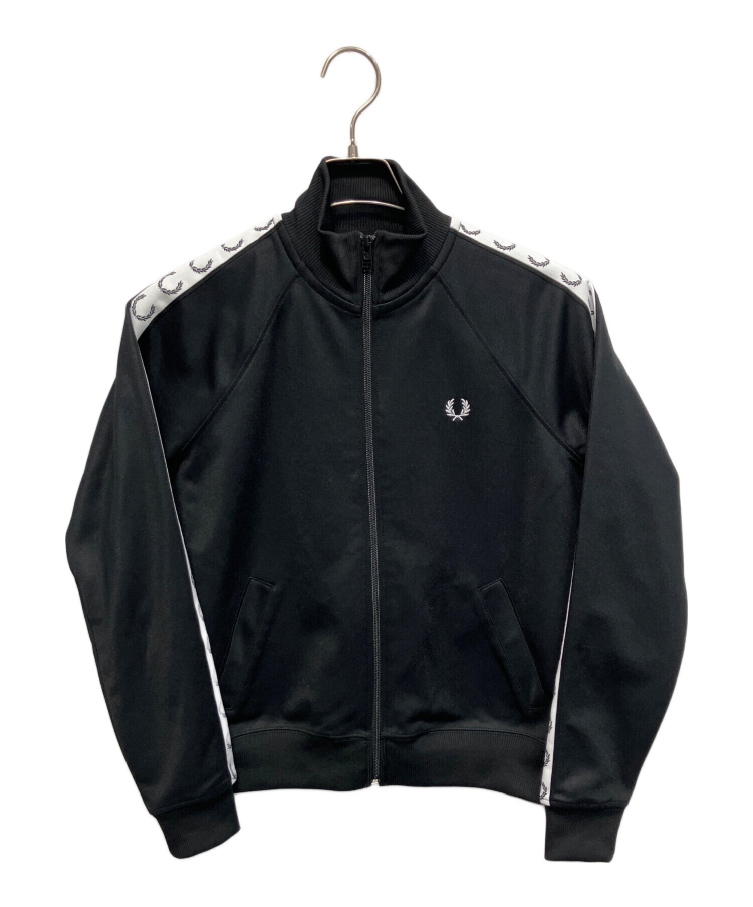 FRED PERRY ブラック ジャケット Mサイズ 中古・古着通販】FRED PERRY (フレッドペリー) トラック