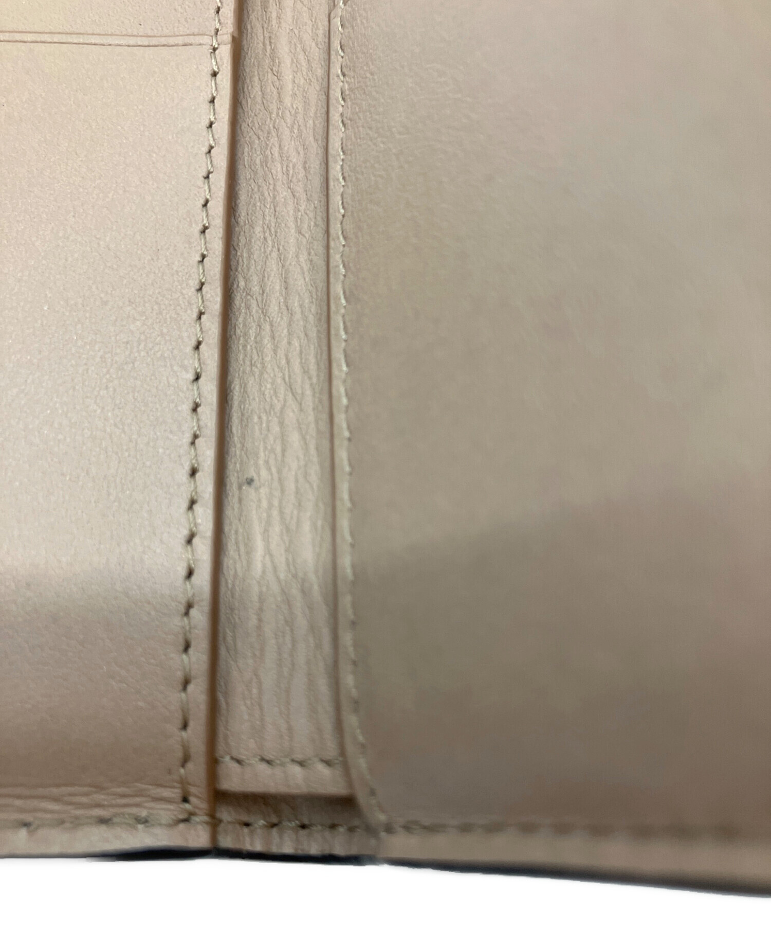 未使用級◆LOEWE 三つ折り財布 アナグラム グレージュ レディース LOEWE（ロエベ） アナグラム 三つ折り 財布 ロゴ 三つ折り財布 レザー