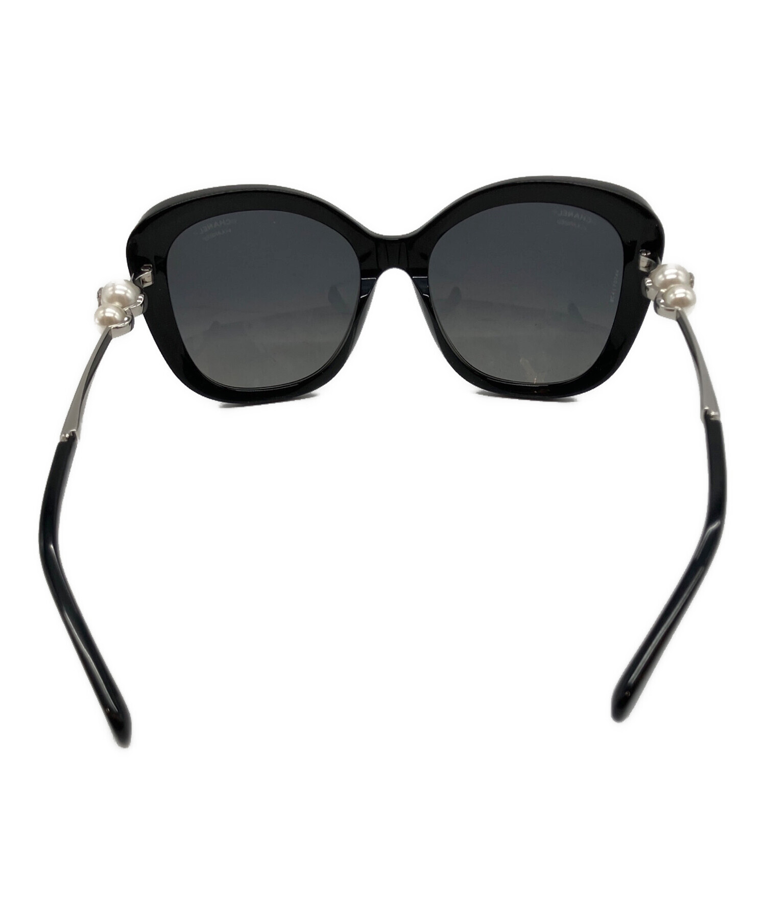 中古・古着通販】CHANEL (シャネル) フェイクパールココマーク 偏光