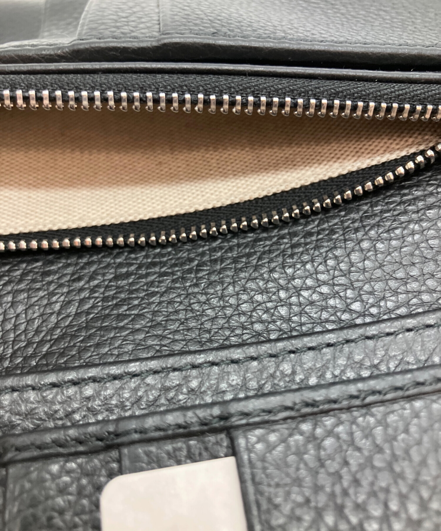 中古・古着通販】JIMMY CHOO (ジミーチュウ) スタッズ 長財布 ブラック