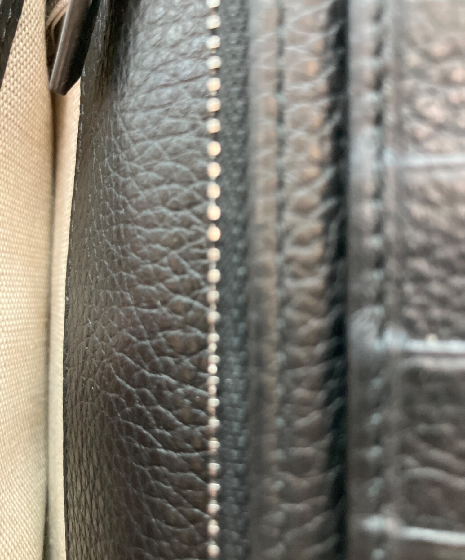 中古・古着通販】JIMMY CHOO (ジミーチュウ) スタッズ 長財布 ブラック 