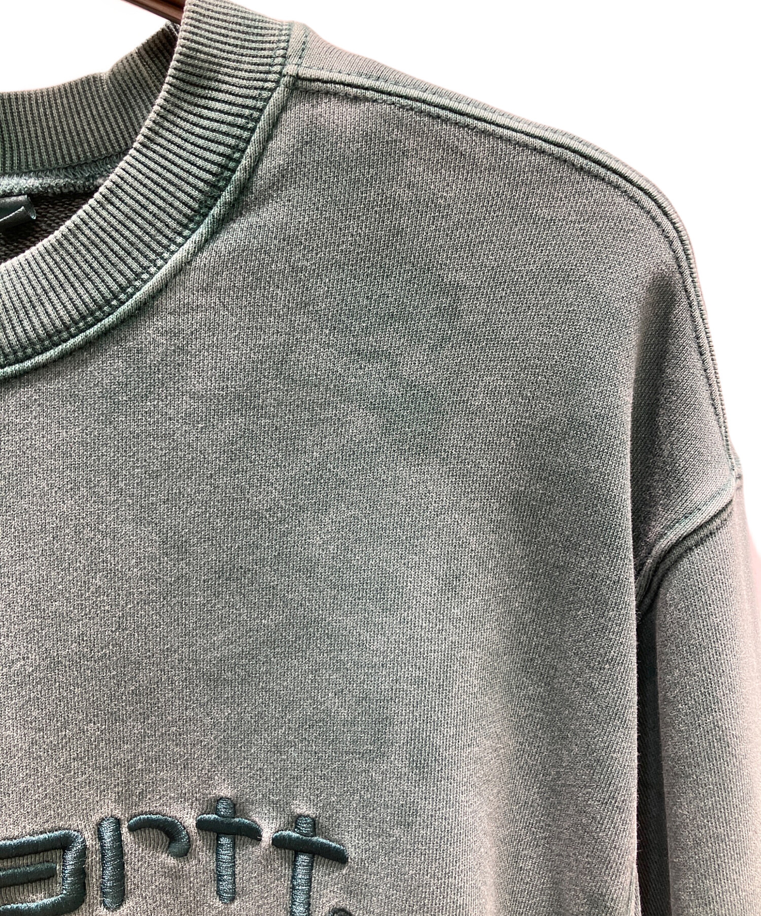 中古・古着通販】CarHartt (カーハート) ロゴスウェット グリーン