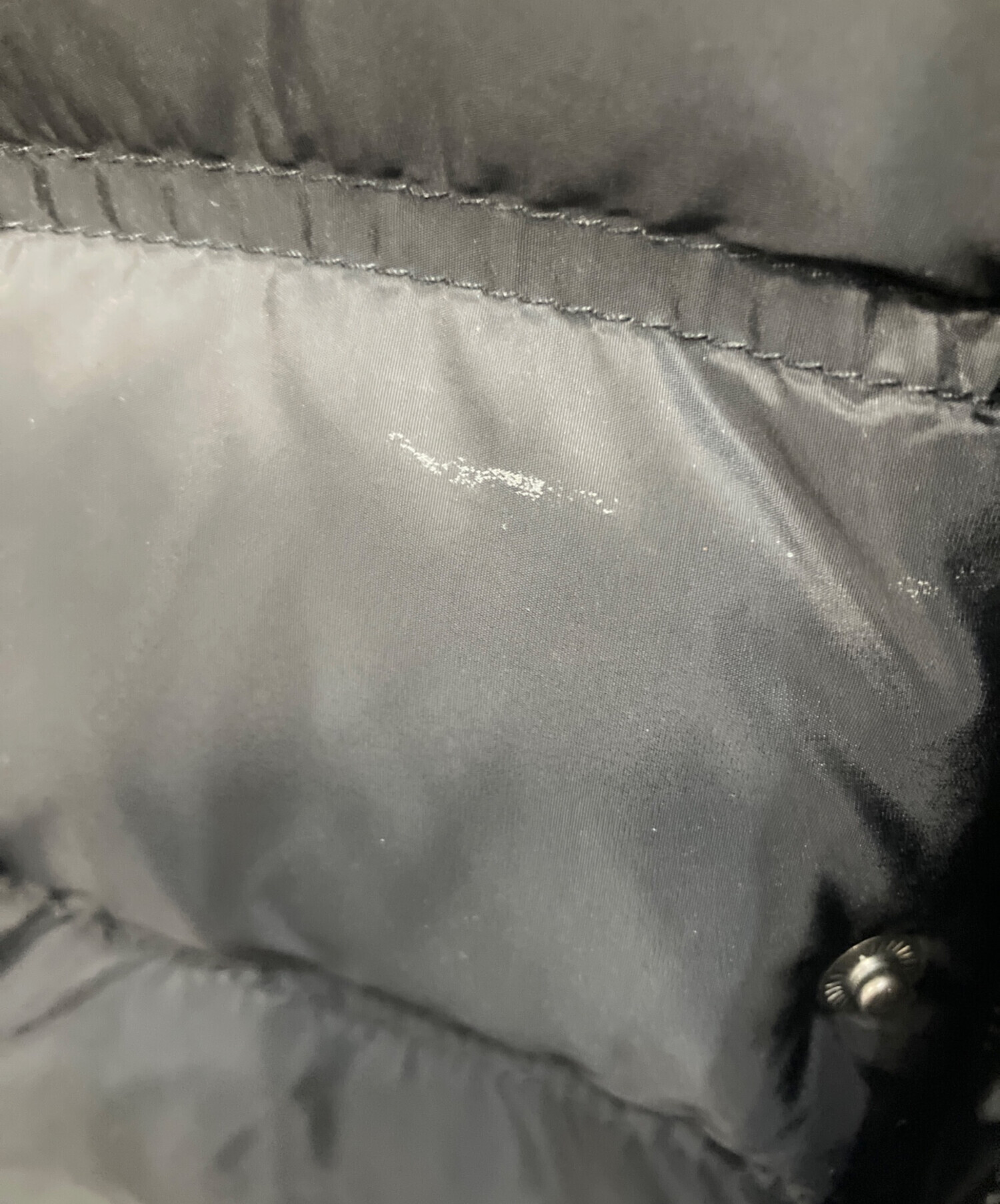 中古・古着通販】PRADA (プラダ) トライアングルロゴ ダウンジャケット 
