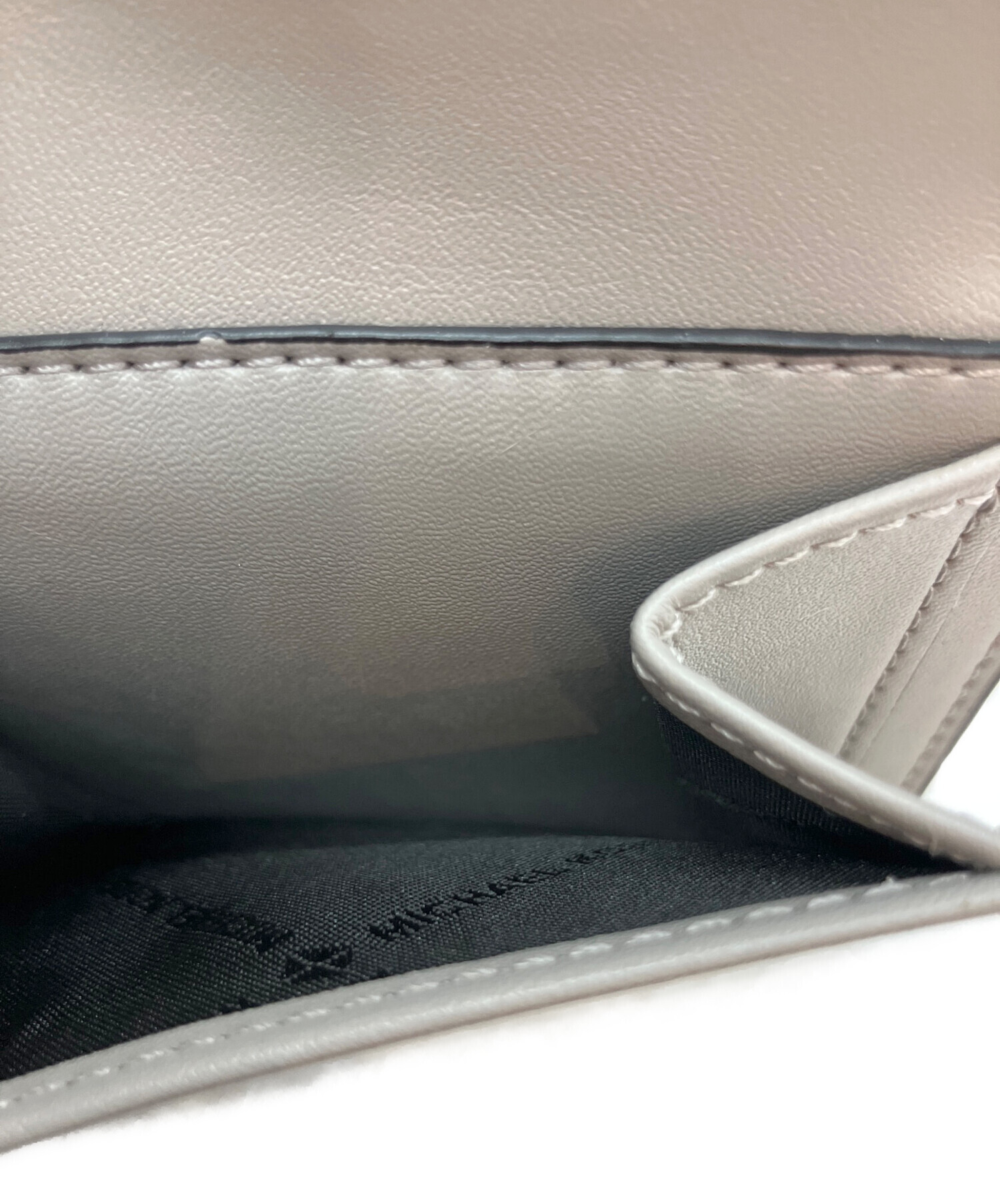 中古・古着通販】MICHAEL KORS (マイケルコース) 2つ折り財布 グレー