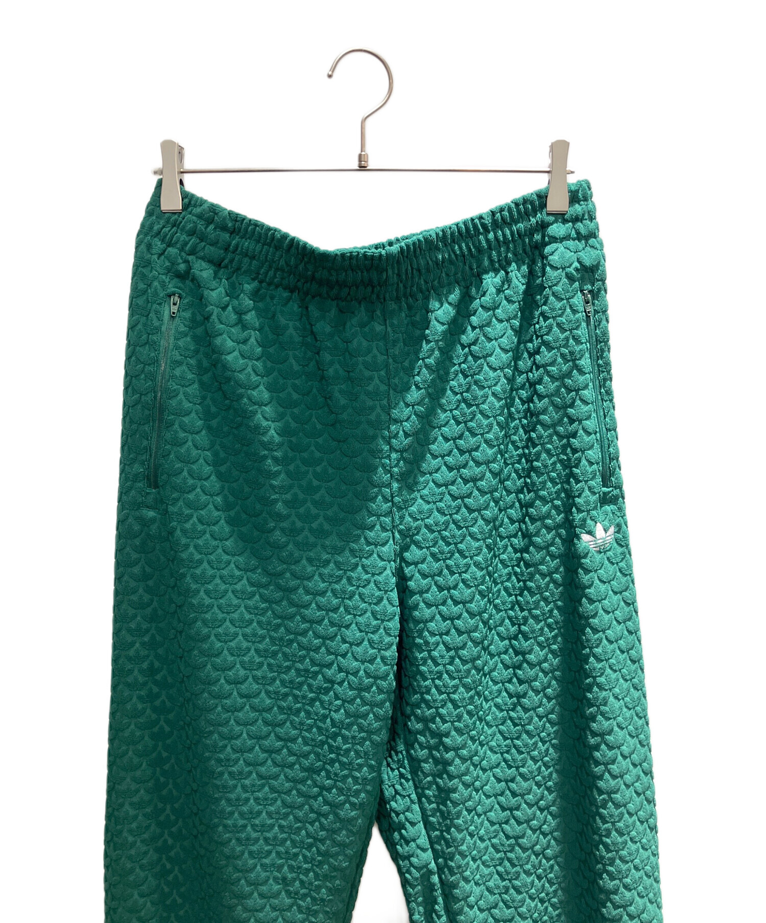 中古・古着通販】adidas (アディダス) グリーン モノグラム トラック