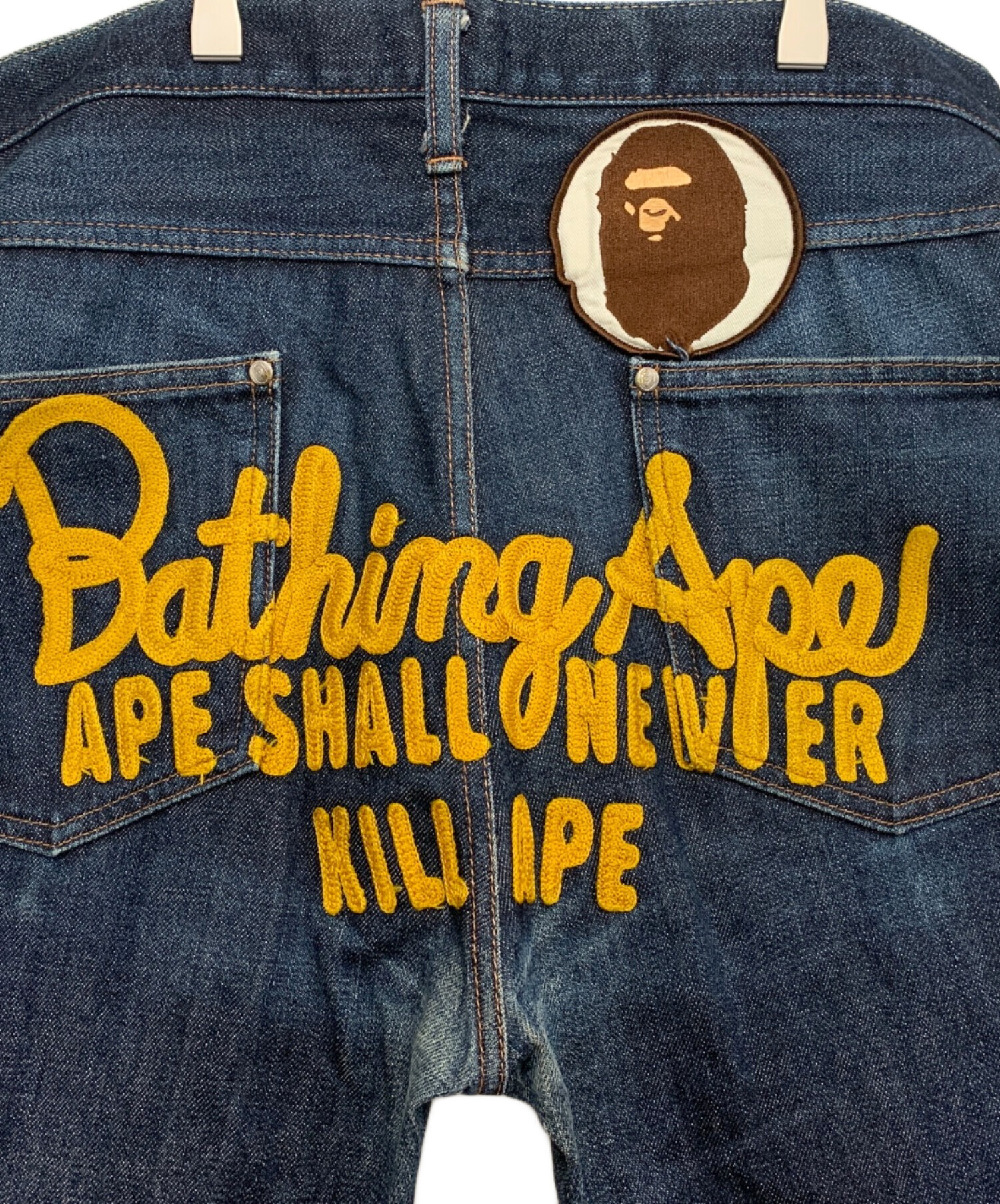 アベイシングエイプ デニムパンツ バック刺繍ロゴ　M 日本製 中古・古着通販】A BATHING APE (アベイシングエイプ) バック刺繍