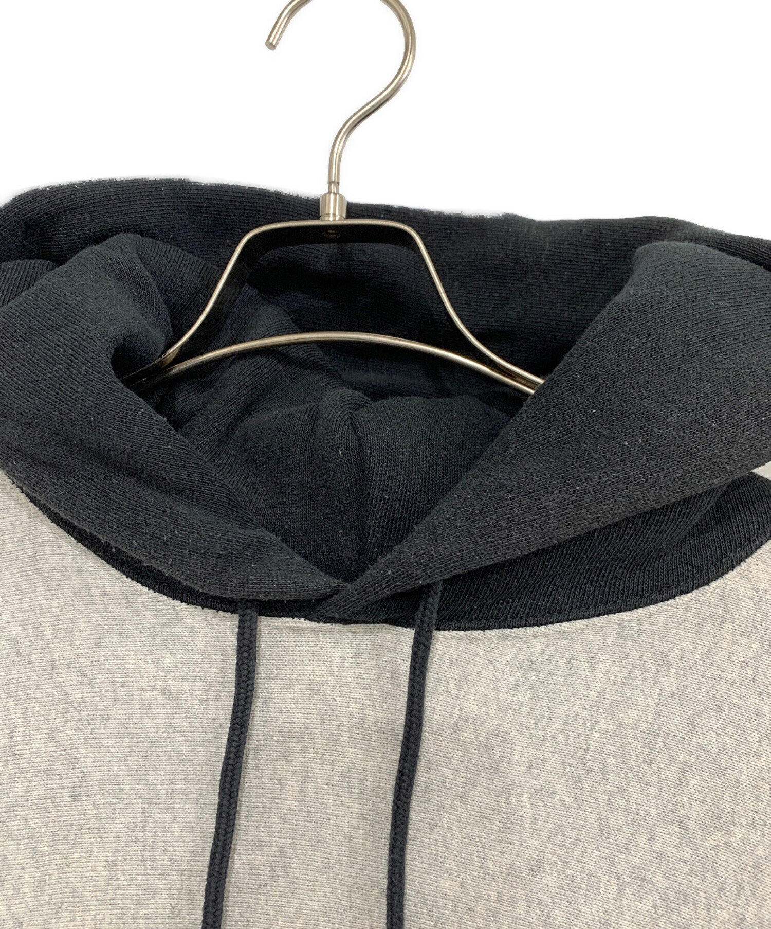 CHAMPION チャンピオン パーカー S グレー 【古着】【中古】【送料無料】 Champion（チャンピオン） パーカー 「ヴィンテージ古着」Champion