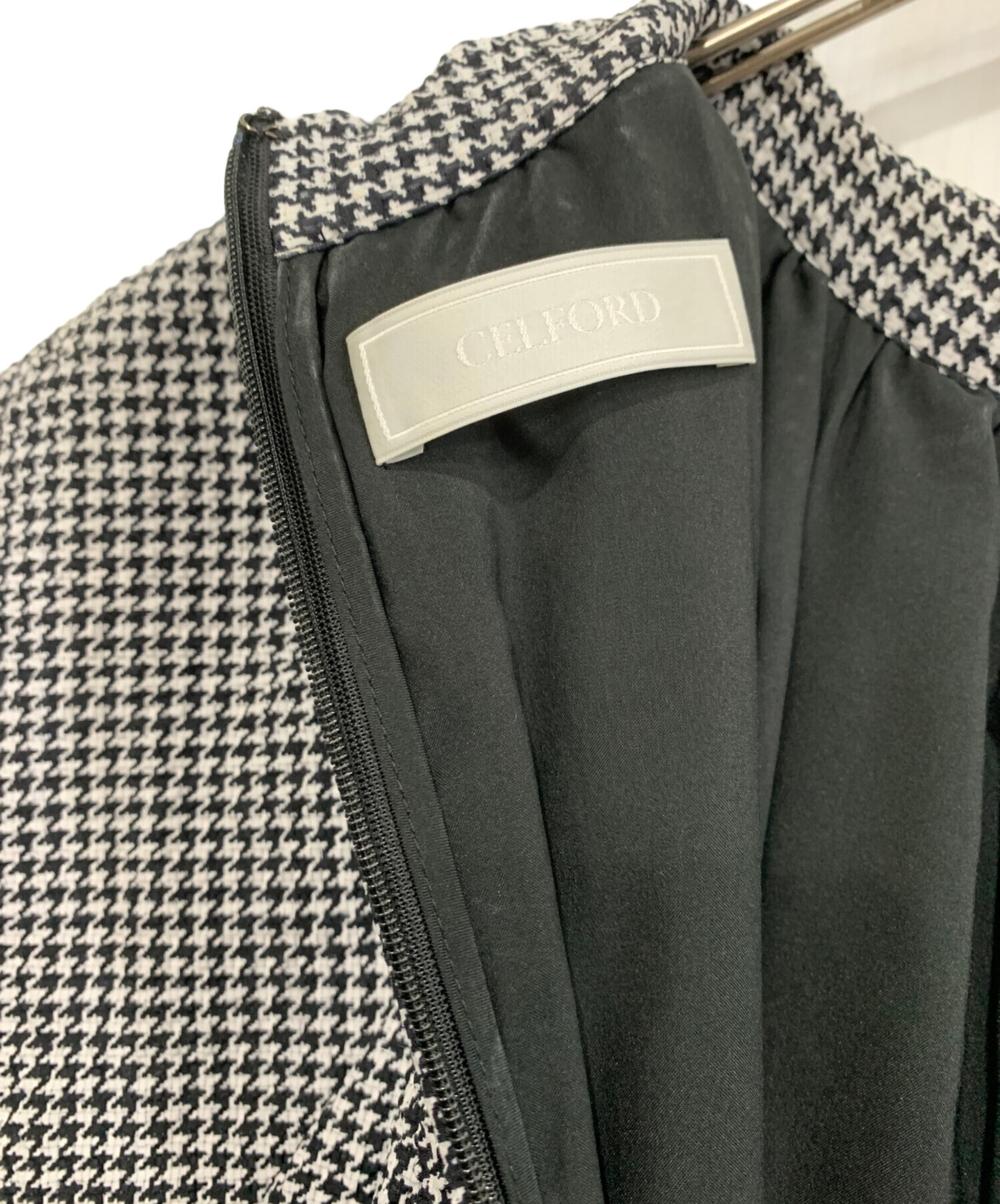 Wolford ウォルフォード Tシャツ・カットソー S カーキ 【古着】【中古】【送料無料】 Wolford - Wolford ウォルフォード Tシャツ・カットソー S カーキ