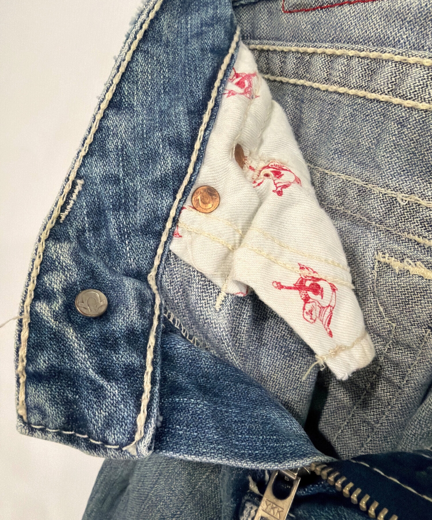 TRUE RELIGION トゥルーレリジョン フレアデニムパンツ 白 24 中古・古着通販】TRUE RELIGION (トゥルー レリジョン) フレアデニム