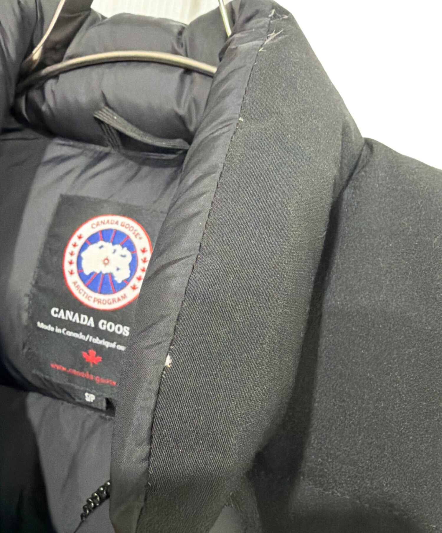 【新古品】 カナダグース ダウンベスト ダークグレー 中古・古着通販】CANADA GOOSE (カナダグース) ダウンベスト ブラック