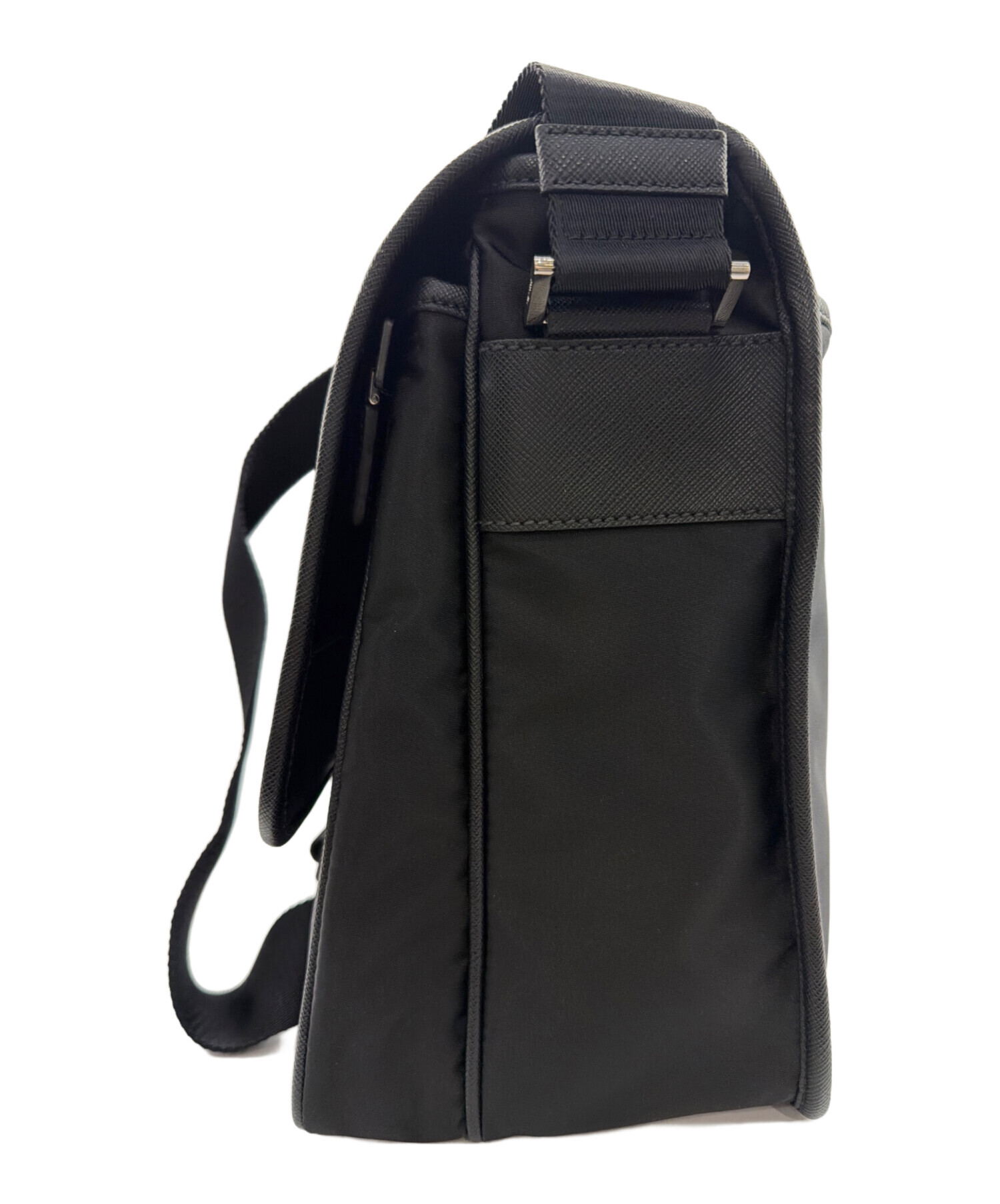 PRADA 黒 メッセンジャーバッグ 中古・古着通販】PRADA (プラダ) メッセンジャーバッグ ブラック