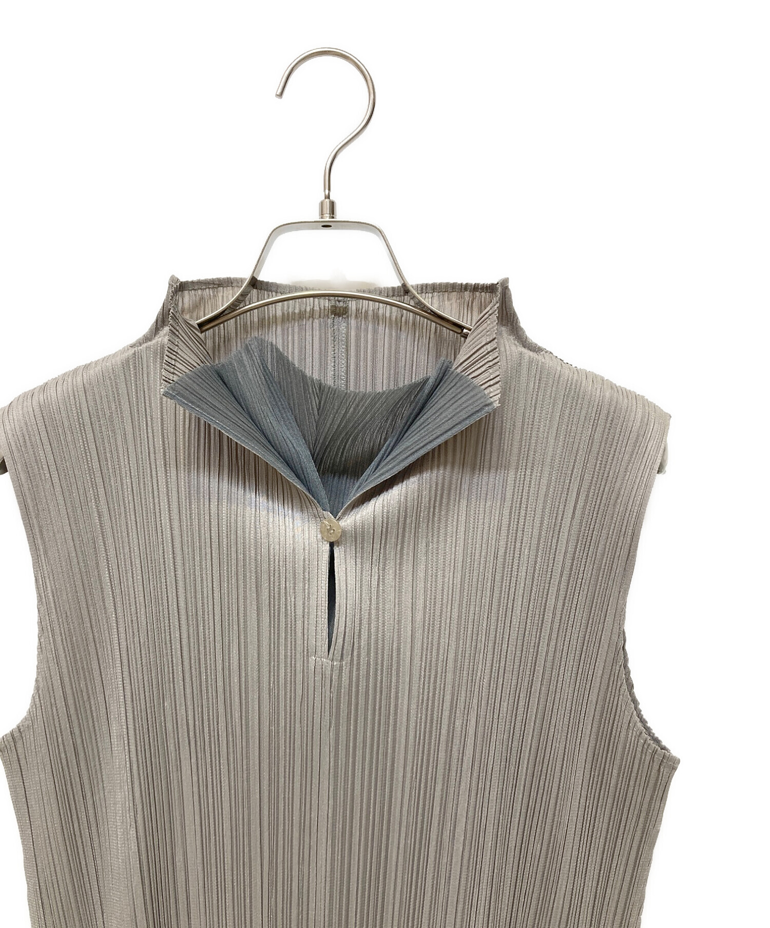 ISSEY MIYAKE イッセイミヤケ ノースリーブ プリーツ ベスト可 PLEATS