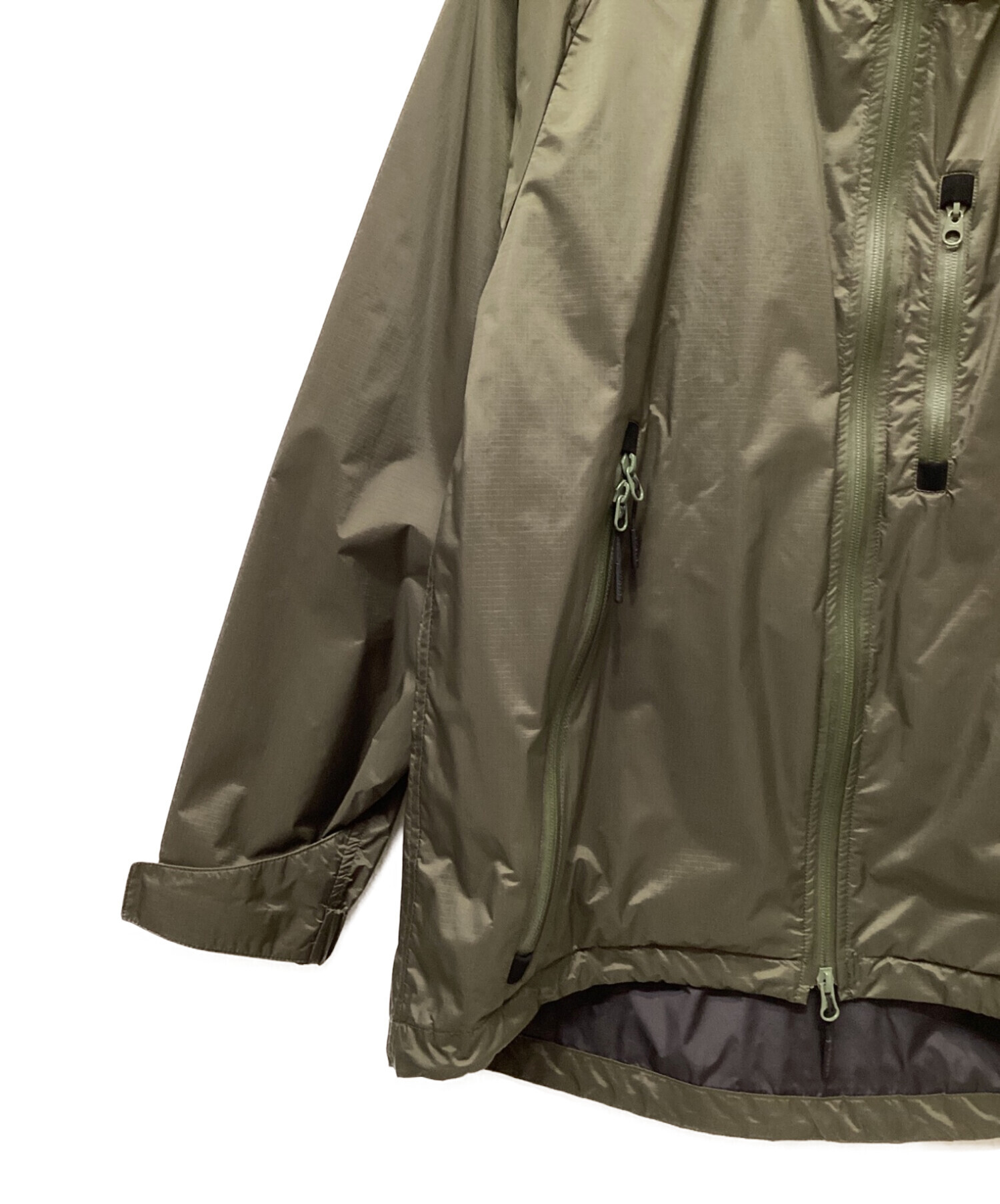 珍品 プリーツ ジャケット 希少 オーロラ 一点物 モード 入手困難 古着 中古・古着通販】NANGA (ナンガ) オーロラシェルジャケット カーキ