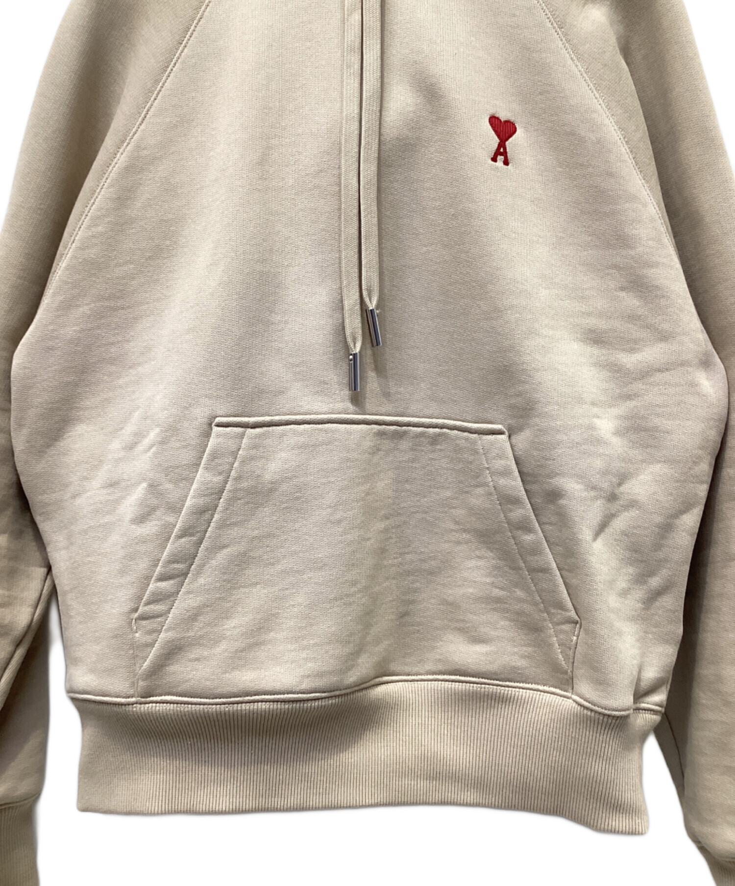 AMI PARIS ベージュ フード付きスウェット XS 中古・古着通販】AMI PARIS (アミ パリ) AMI ロゴパーカー ベージュ