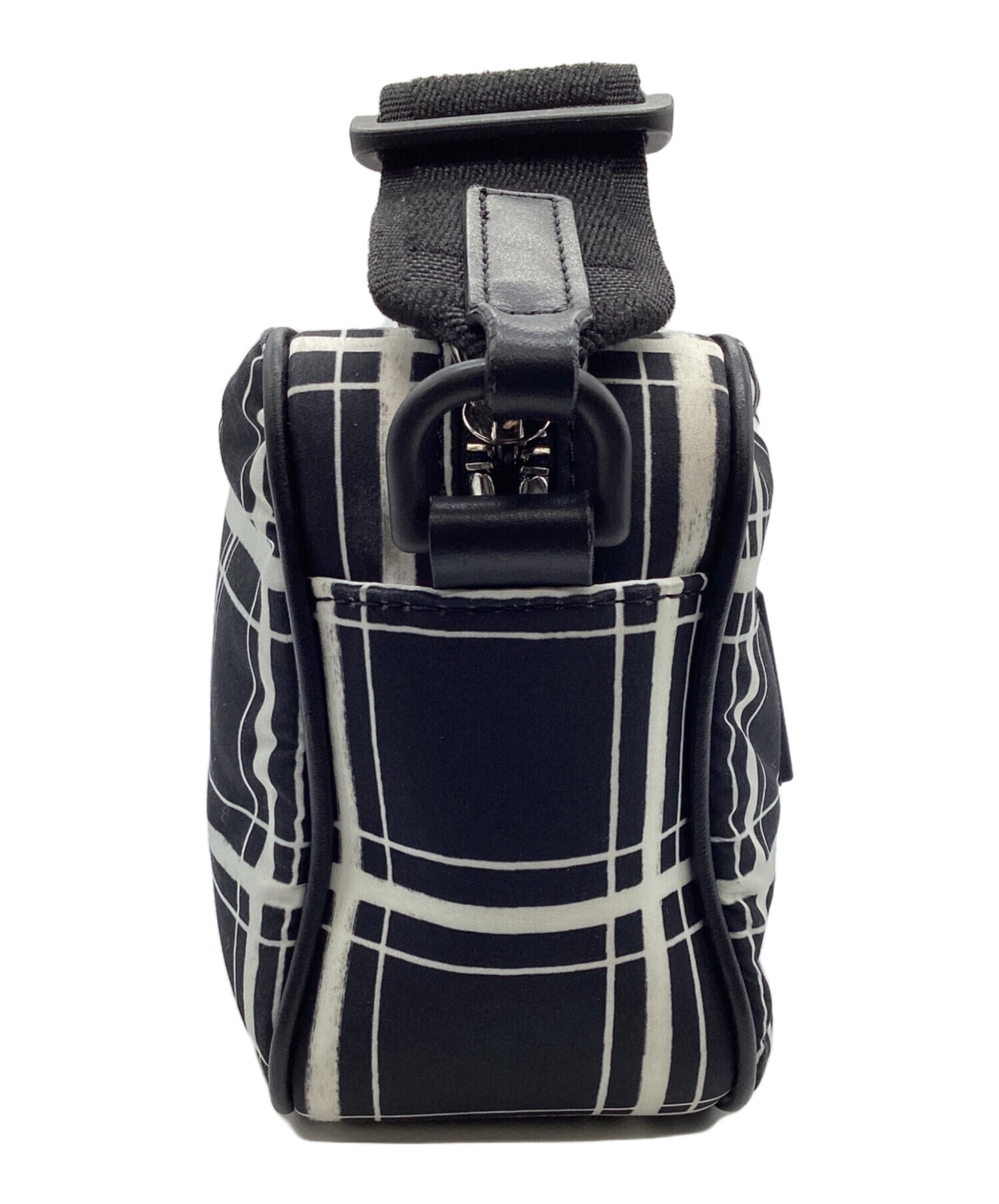 中古・古着通販】MARNI (マルニ) CHECK NYLON PUFF CAMERA BAG 