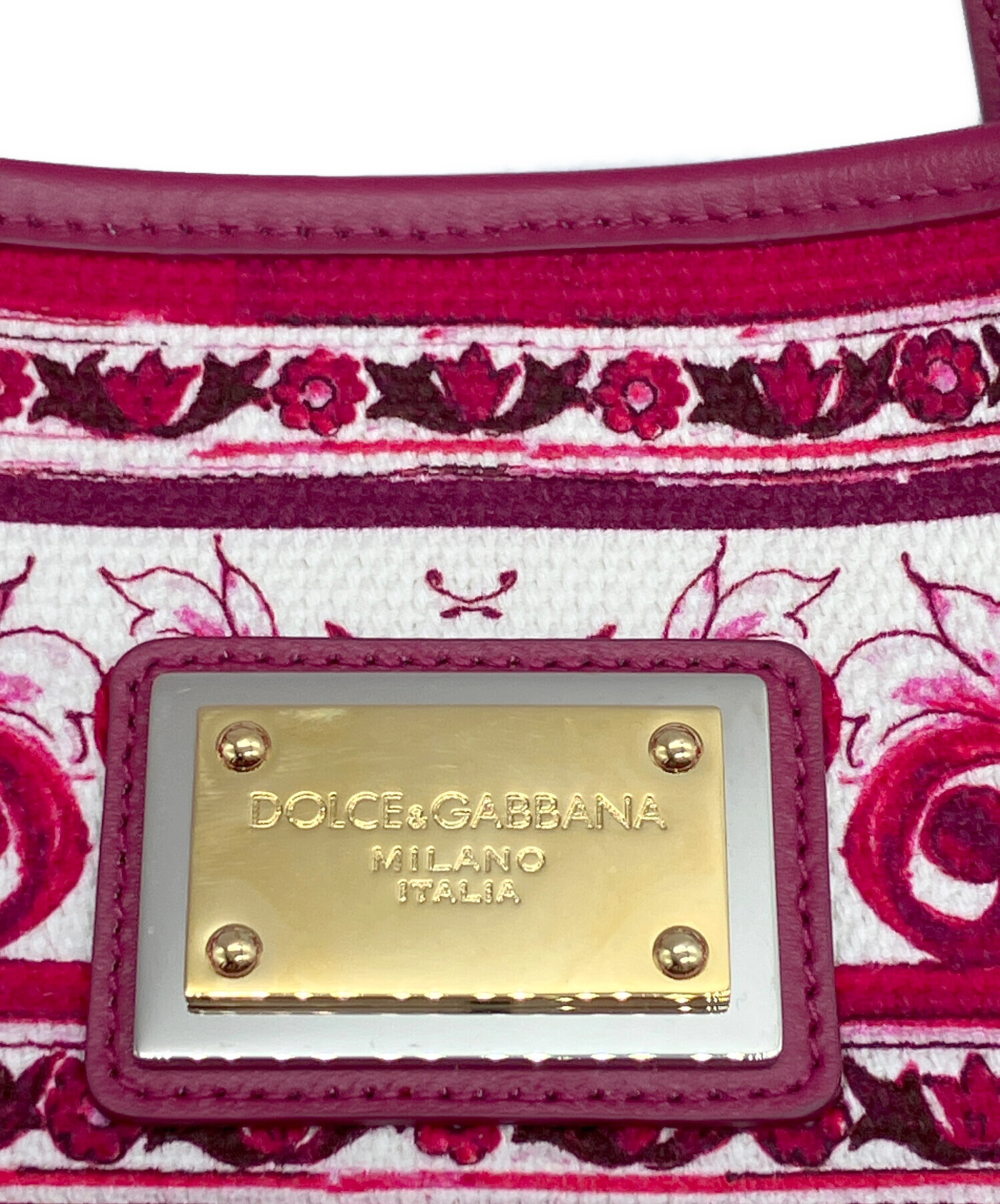 ドルチェ &amp; ガッバーナ DOLCE &amp; GABBANA  モニカ ショルダーバッグ ミラー付き  ショッキングピンク【中古】【美品】 DOLCE&GABBANA - ドルチェ & ガッバーナ DOLCE & GABBANA モニカ