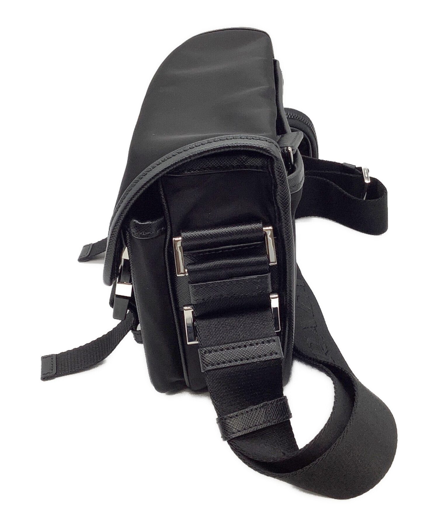 PRADA ナイロン ブラック ショルダーバッグ 中古・古着通販】PRADA (プラダ) ナイロンショルダーバッグ ブラック