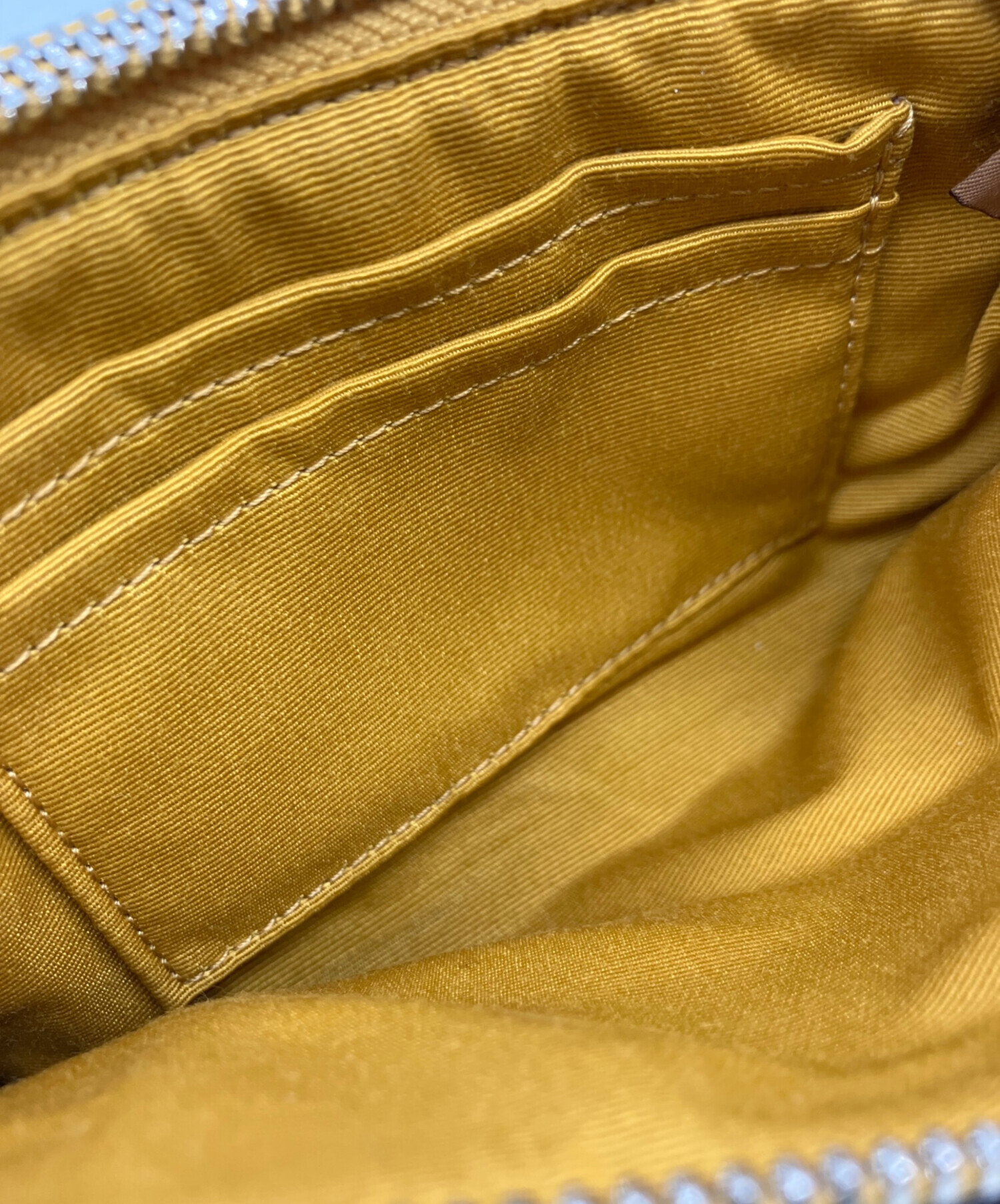 中古・古着通販】COACH (コーチ) ポーチ ベージュ×イエロー｜ブランド