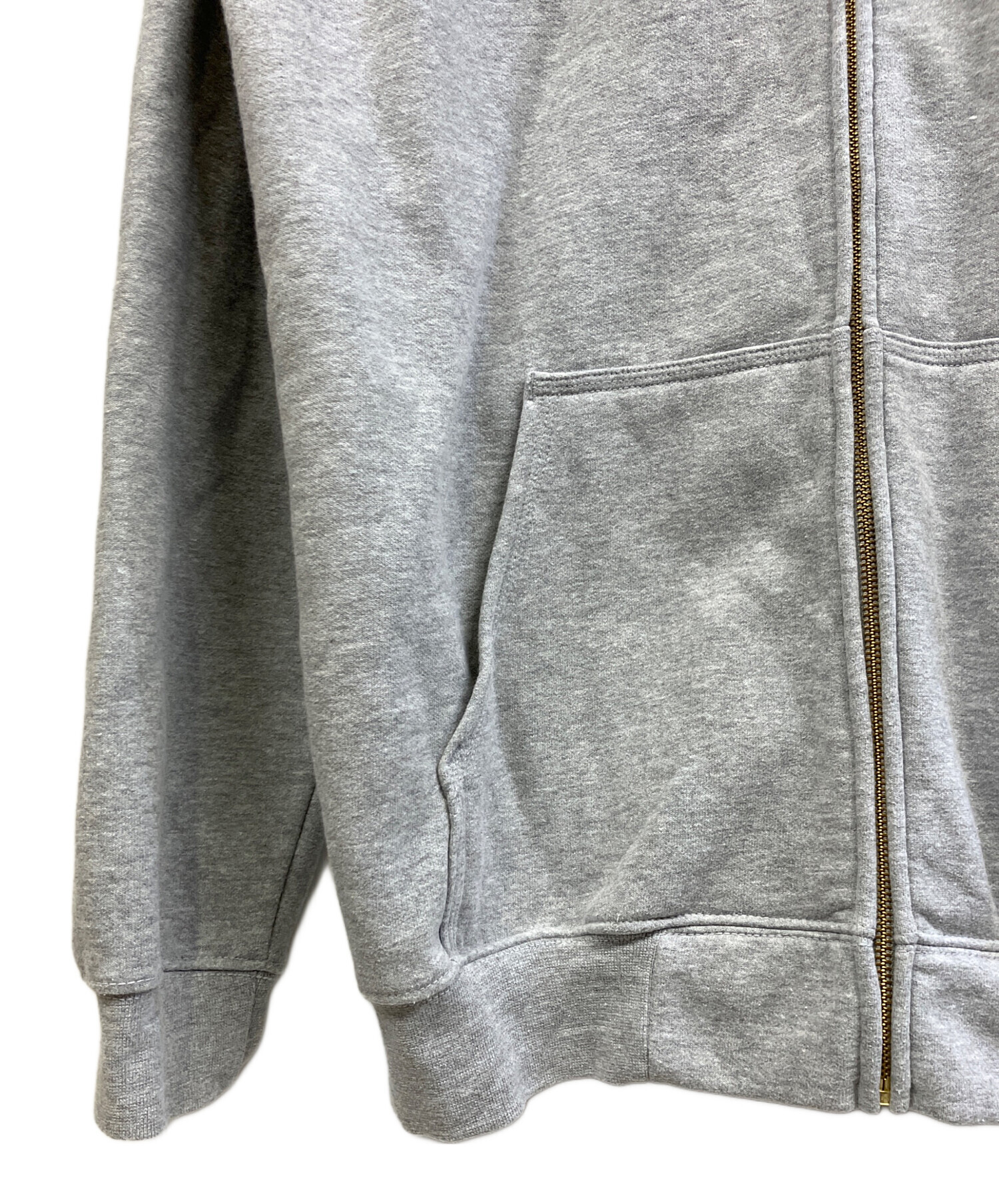 中古・古着通販】CarHartt (カーハート) ジップパーカー グレー サイズ 中古・古着通販】CarHartt (カーハート) ジップパーカー グレー サイズ