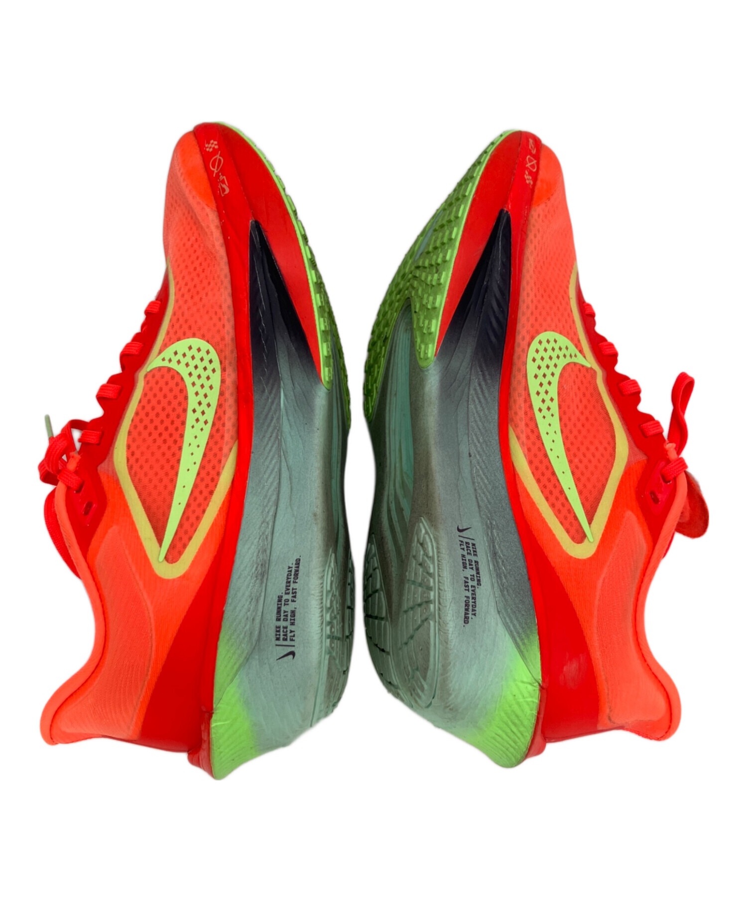 中古・古着通販】NIKE (ナイキ) ランニングシューズ レッド サイズ