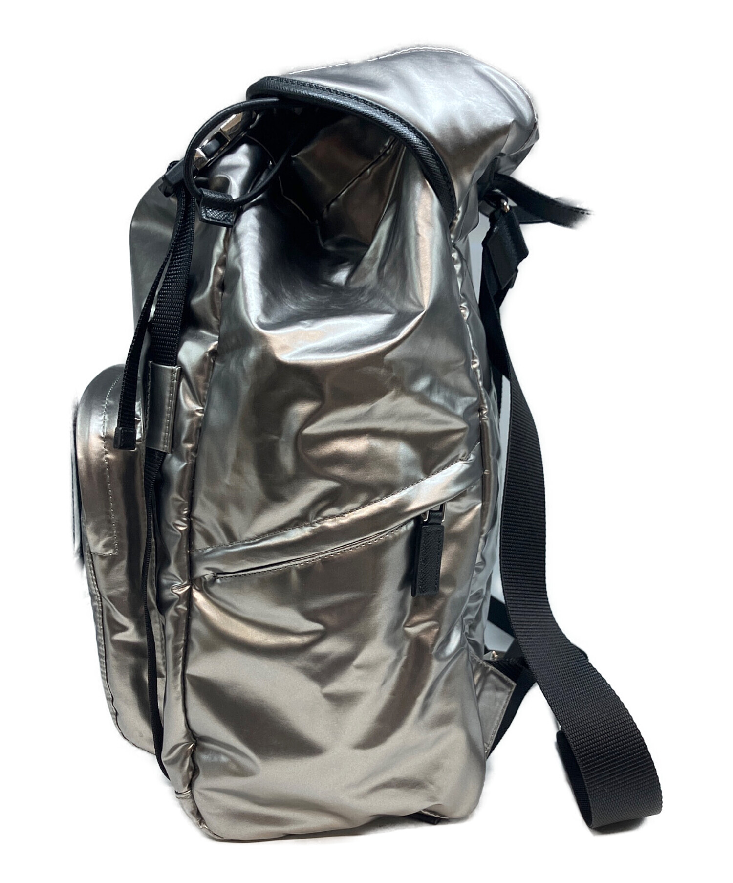 PRADAリュック　USEDジャンク 中古・古着通販】PRADA (プラダ) リュック シルバーカラー｜ブランド