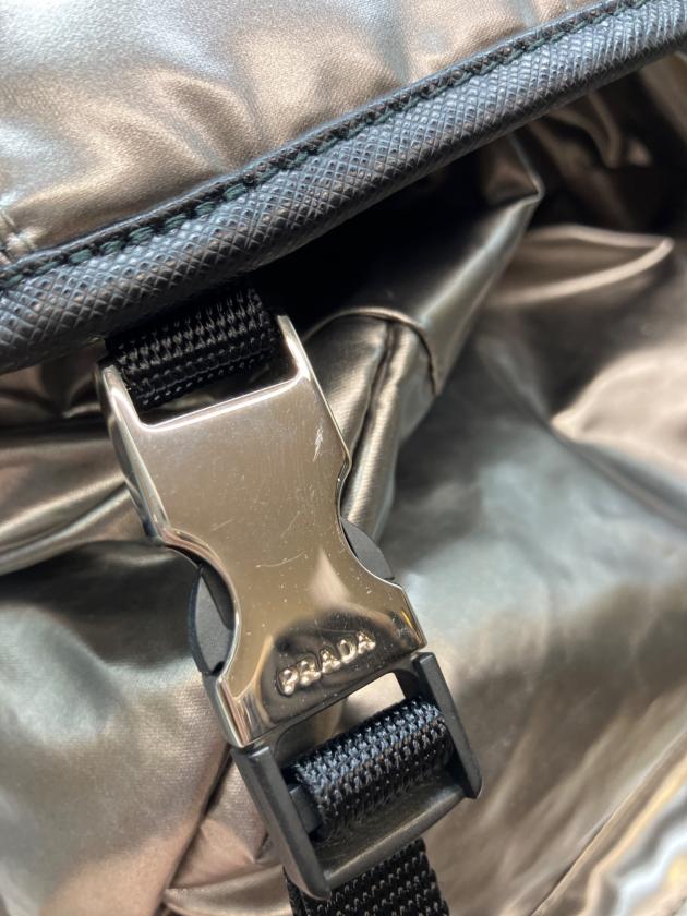 中古・古着通販】PRADA (プラダ) リュック シルバーカラー｜ブランド