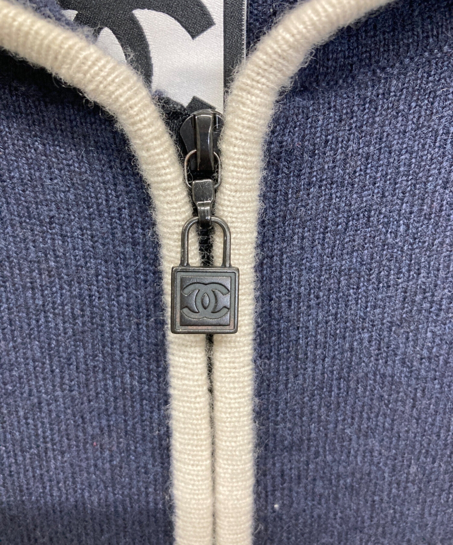 シャネルCHANELカシミアパーカー CHANEL】【ririジッパー】【イタリア製】シャネル『カシミヤ ジップ