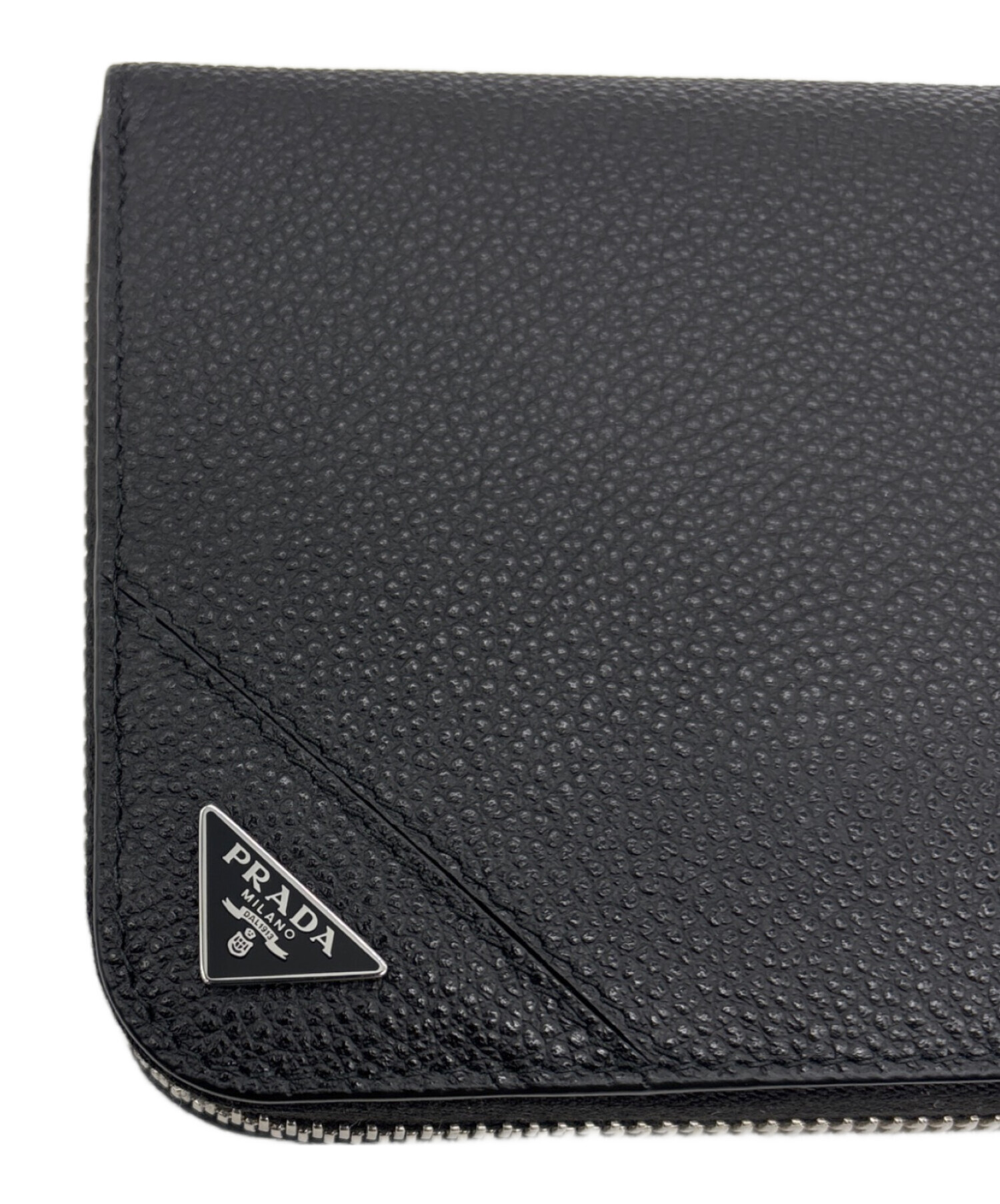 PRADA ブラックレザー 長財布(中古品) PRADA（プラダ） ロゴ 長財布 ブラック レザー レディース 【中古