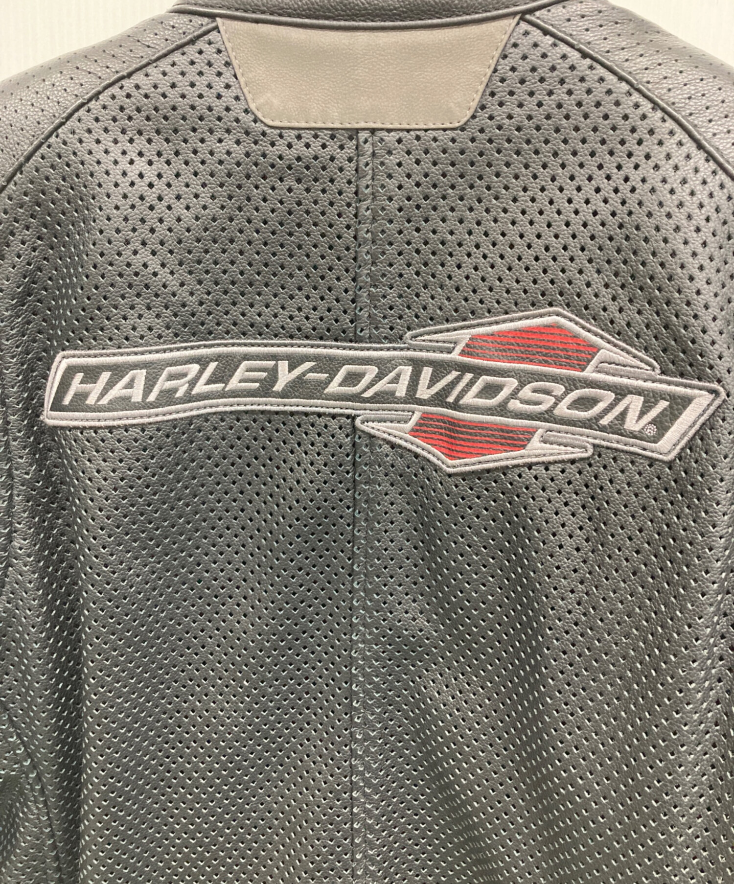HARLEY-DAVIDSON パンチング半袖レザージャケット(XLサイズ) 中古・古着通販】HARLEY-DAVIDSON (ハーレーダビッドソン) パンチング