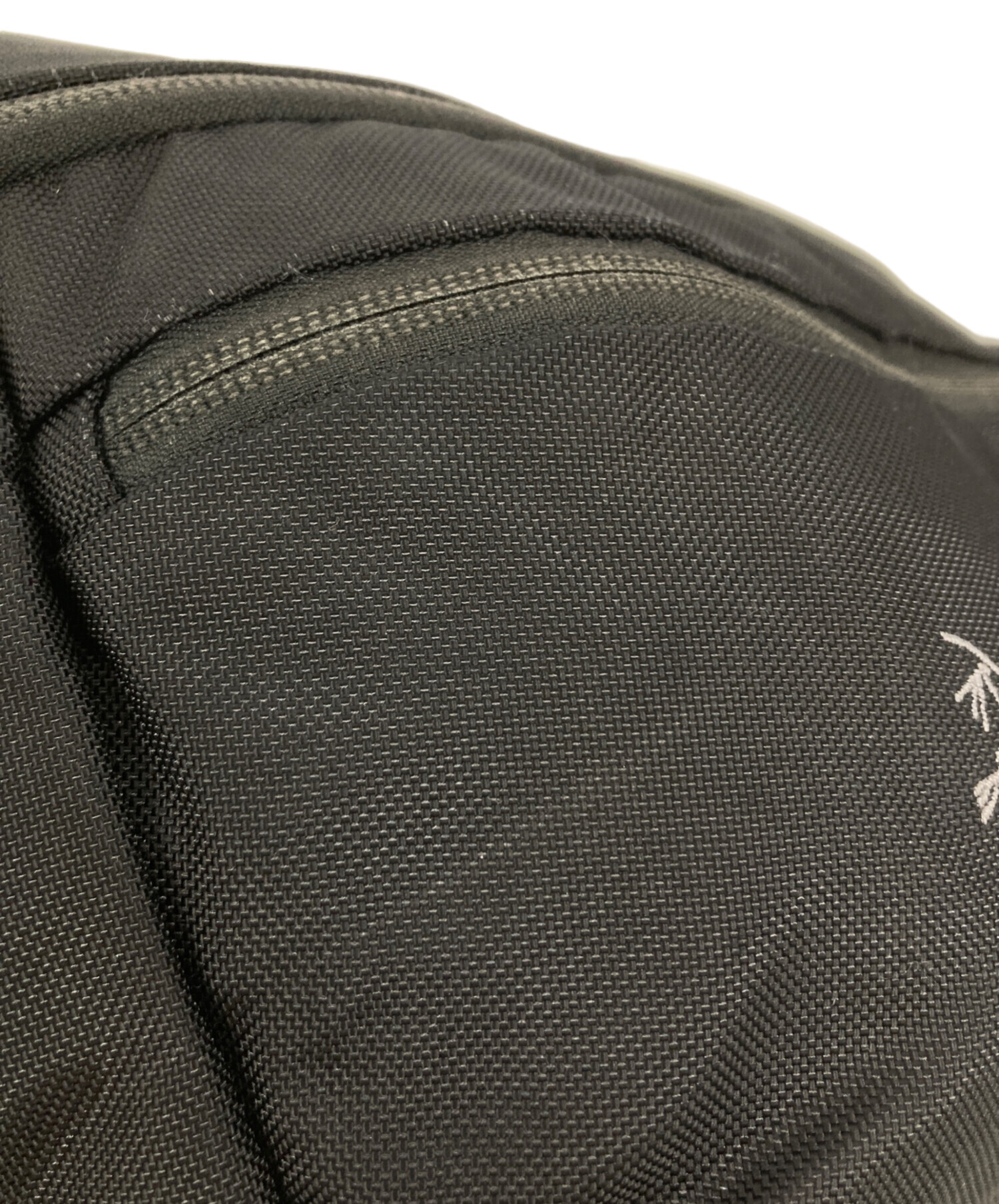 【イオン広店】 中古 ARC'TERYX | アークテリクス ショルダーバッグ switchblade ブラック 【121】 中古・古着通販】ARC'TERYX (アークテリクス) ショルダーバッグ