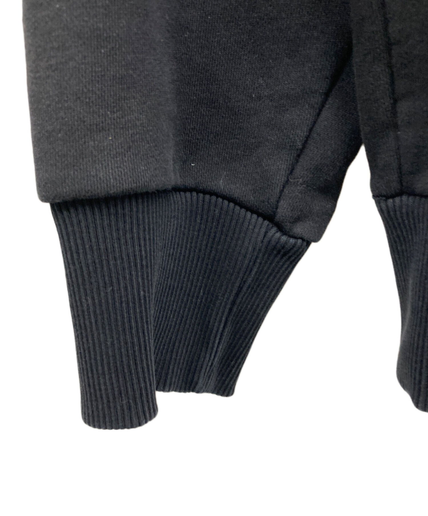 DIESEL ディーゼル スウェット XS 黒 【古着】【中古】【送料無料】 DIESEL - DIESEL ディーゼル スウェット S 黒 【古着】【中古】【送料