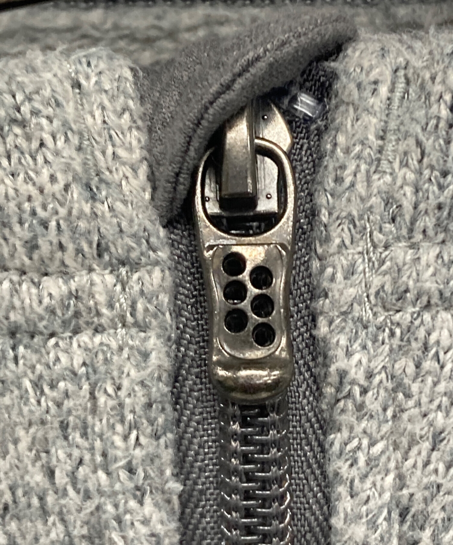 中古・古着通販】Patagonia (パタゴニア) ジップパーカー グレー 中古・古着通販】Patagonia (パタゴニア) ジップパーカー グレー