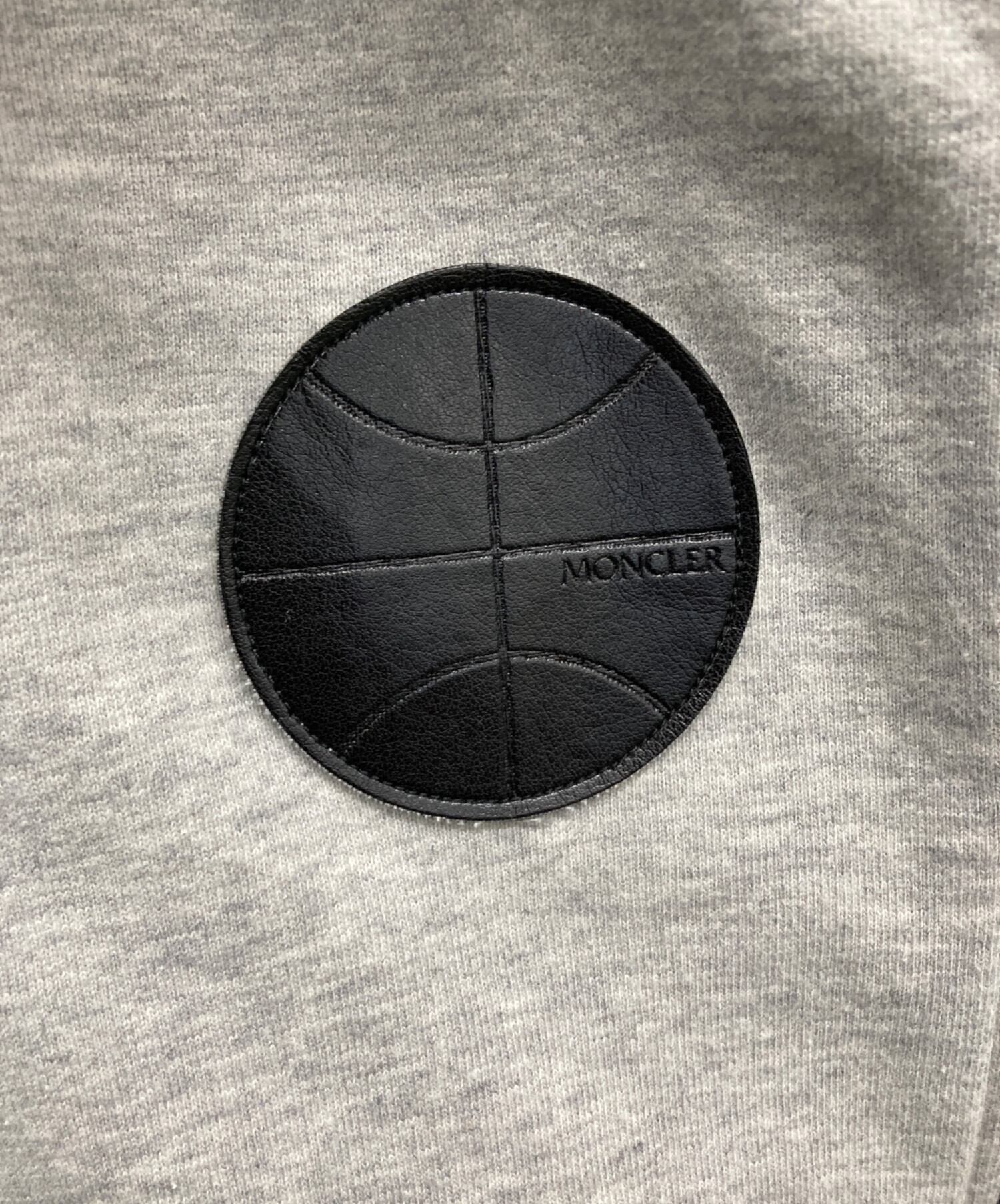MONCLER モンクレール パーカー M グレー 【古着】【中古】【送料無料】 中古・古着通販】MONCLER (モンクレール) MAGLIA CARDIGAN グレー