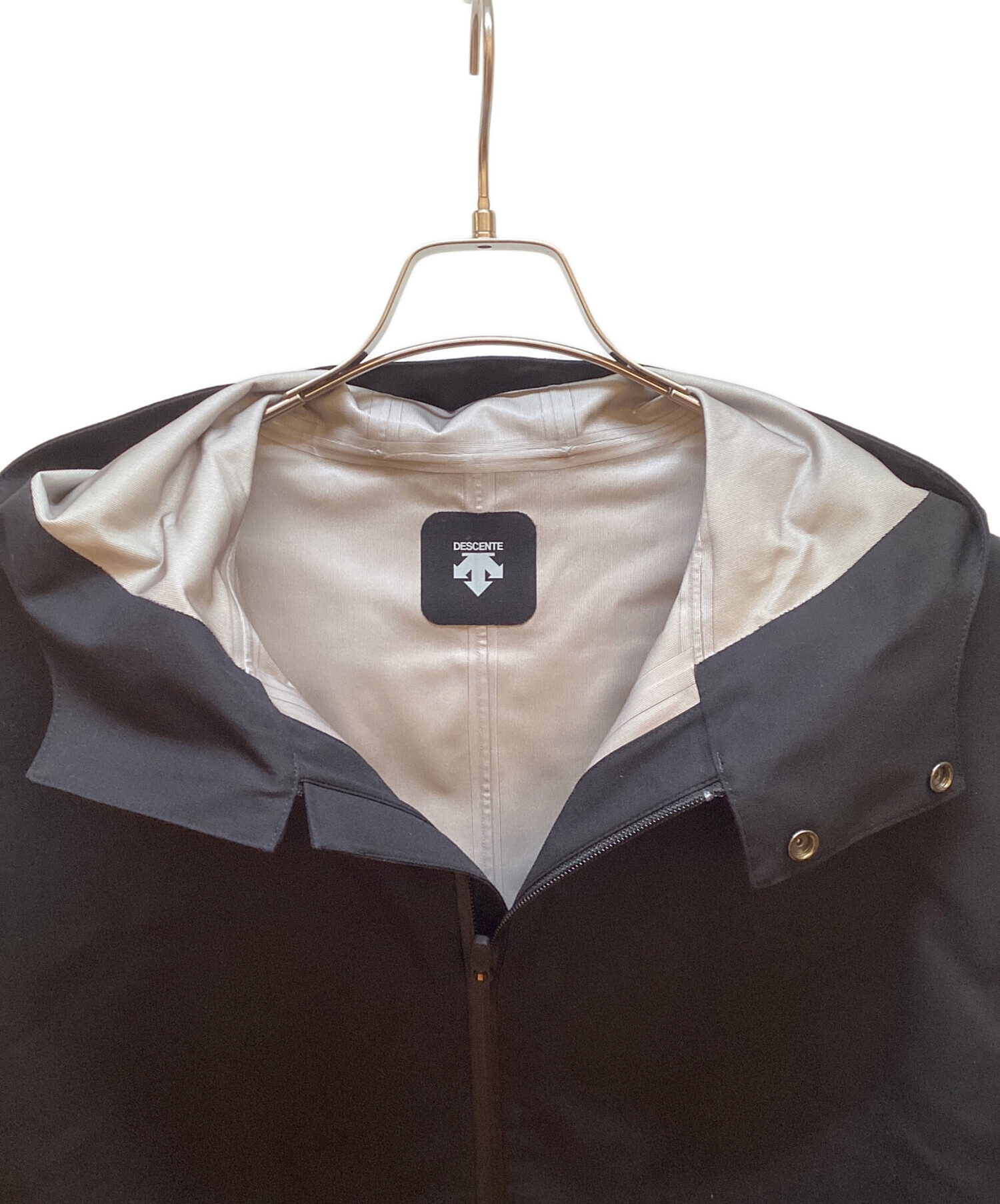 中古・古着通販】DESCENTE (デサント) ナイロンジャケット ブラック