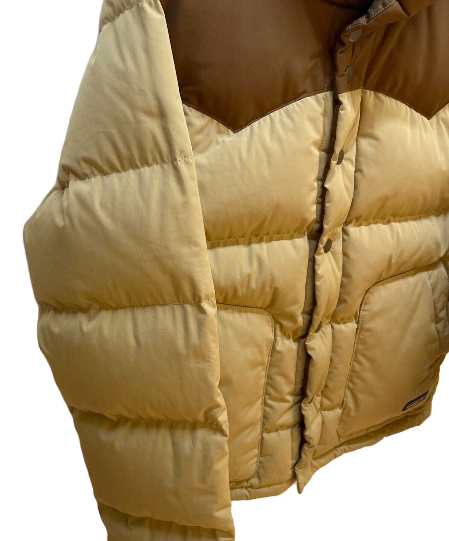 中古・古着通販】Patagonia (パタゴニア) ダウンジャケット ベージュ
