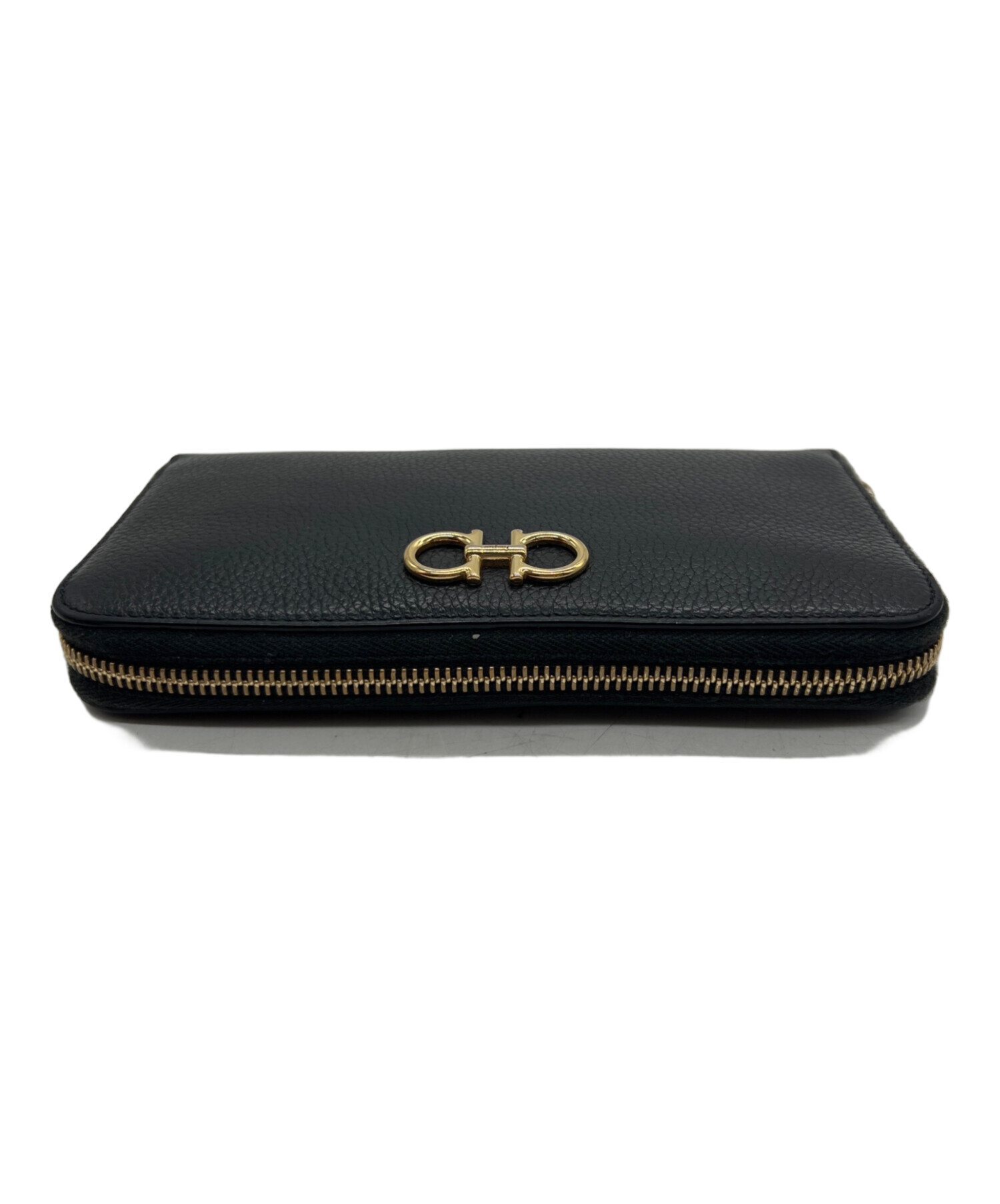 サルヴァトーレフェラガモ ラウンドファスナー長財布 黒 シボ革