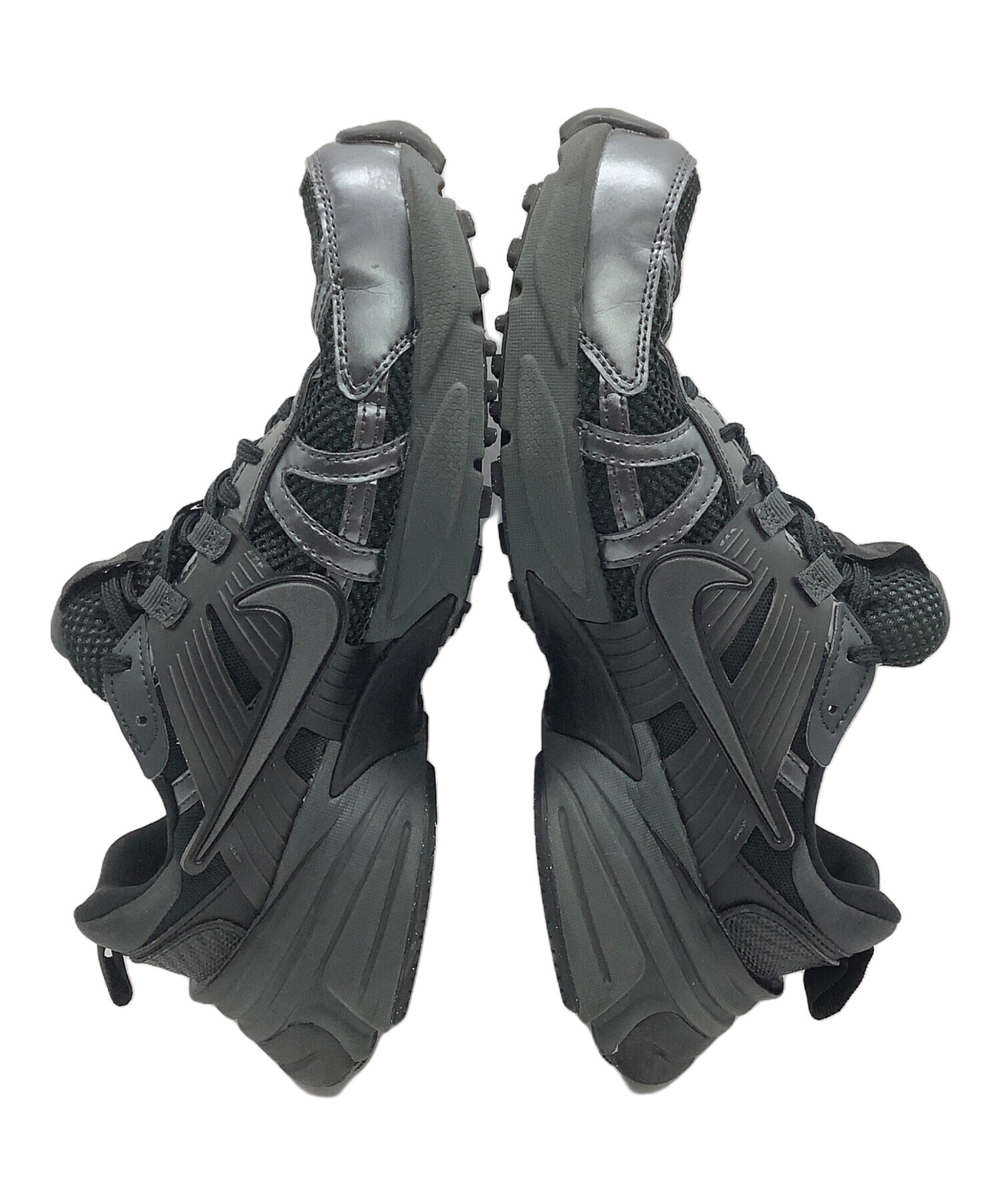 中古・古着通販】NIKE (ナイキ) NIKE V2K RUN BLACK/DK SMOKE GREY 