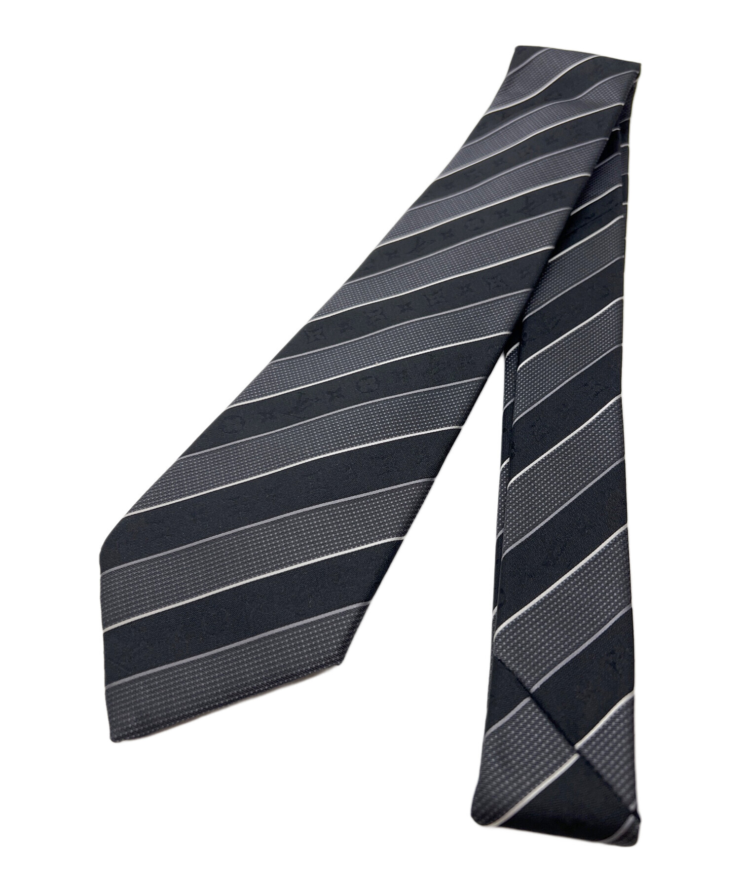 LOUIS VUITTON ダークグレー ストライプ ネクタイ✴︎限定SALE✴︎ LOUIS VUITTON ダークグレー ストライプ ネクタイ✴︎限定SALE✴︎ 駅