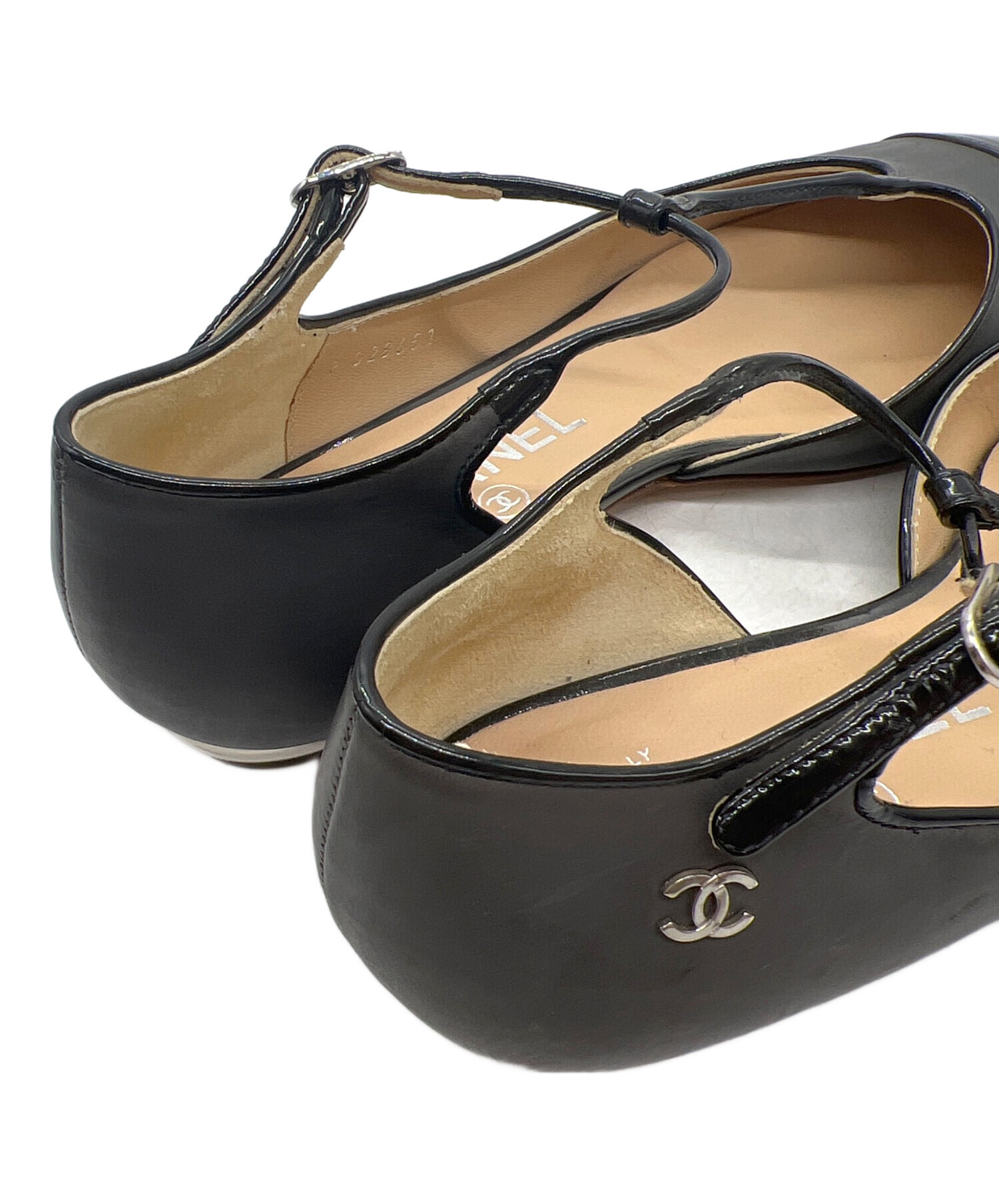 中古・古着通販】CHANEL (シャネル) ストラップパンプス グレー