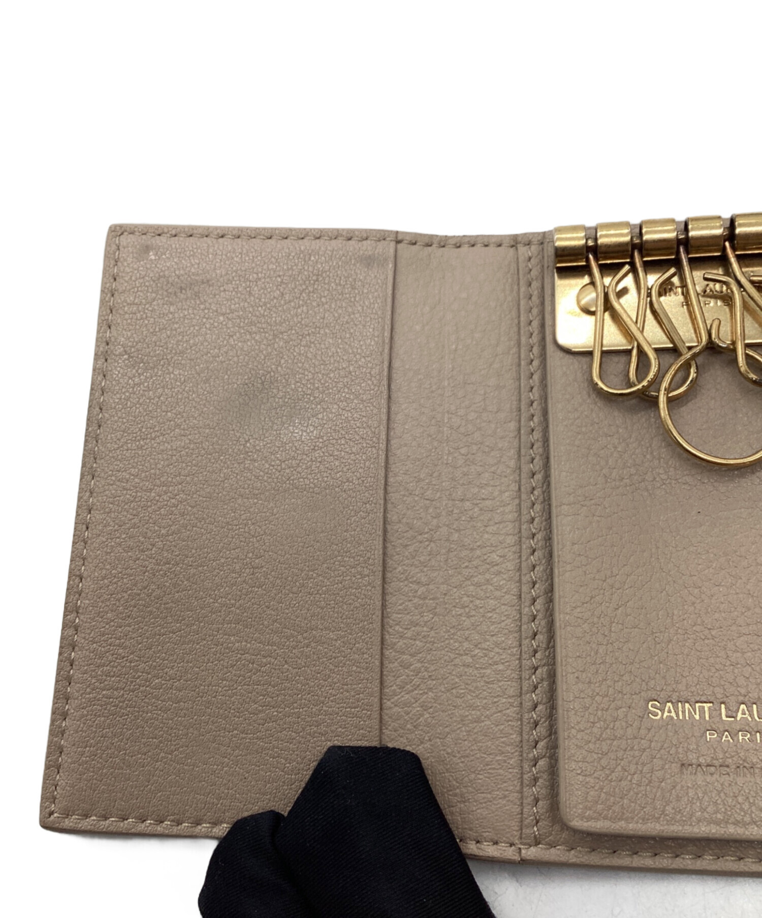 【美品】サンローラン SAINT LAURENT キーケース YSL ベージュ 中古・古着通販】Yves Saint Laurent (イヴサンローラン) キーケース