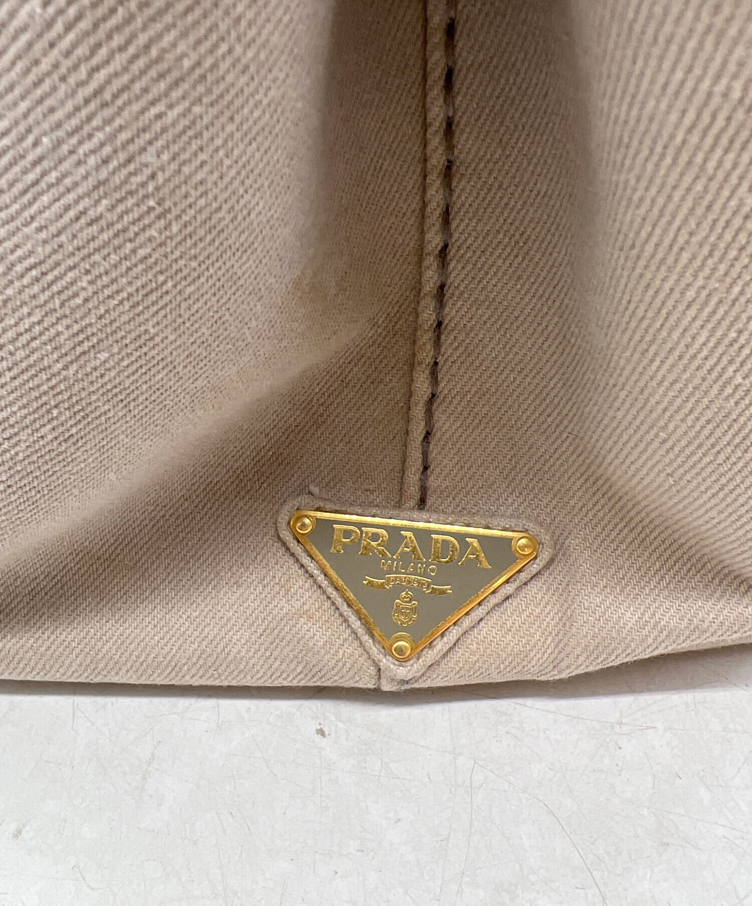 PRADA プラダ ベージュ ハンドバッグ 中古・古着通販】PRADA (プラダ) ハンドバッグ ベージュ｜ブランド