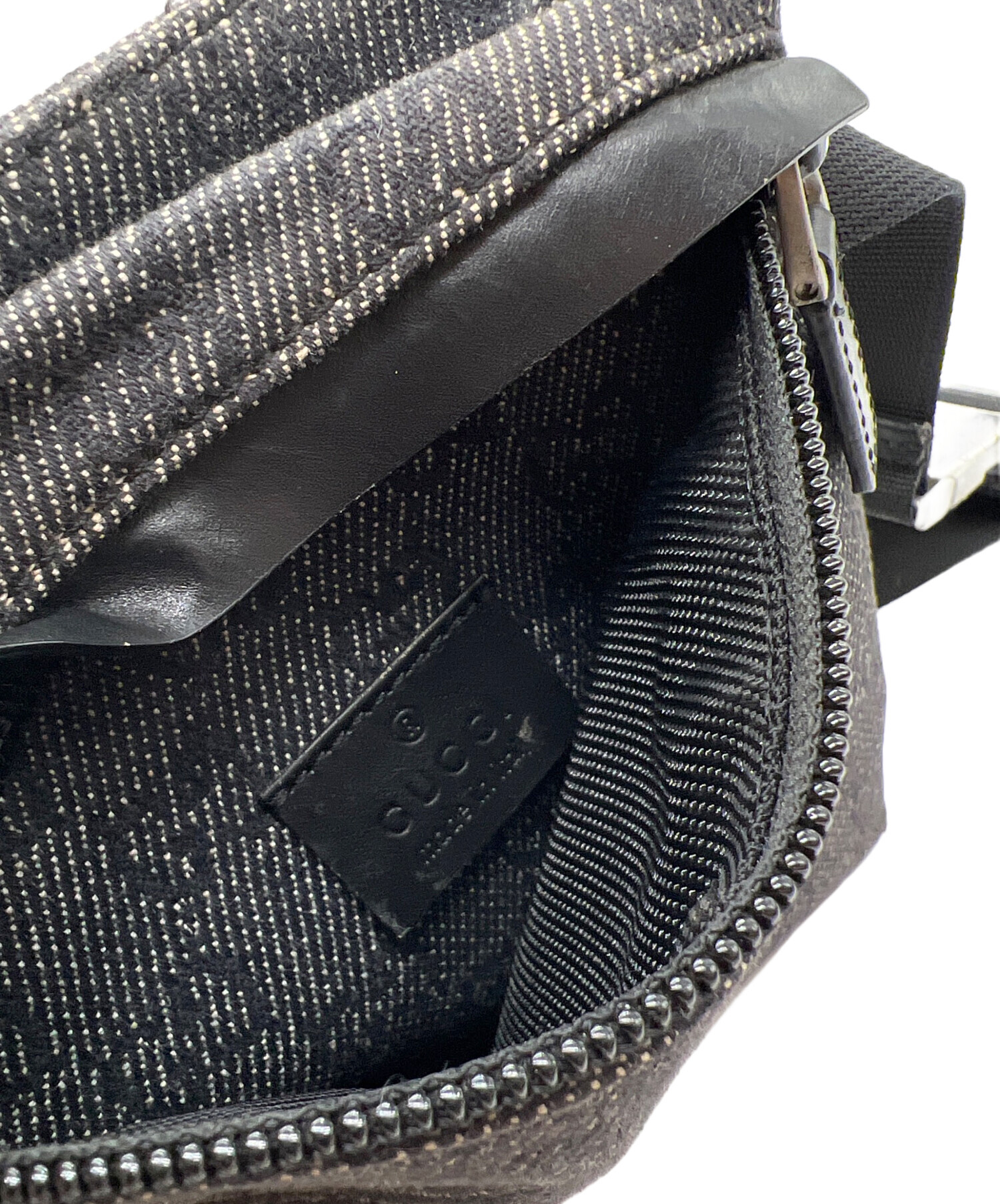 本物 GUCCI グッチ ウエストポーチ レアカラー 中古 グレー 正規品 中古・古着通販】GUCCI (グッチ) ウエストポーチ グレー｜ブランド