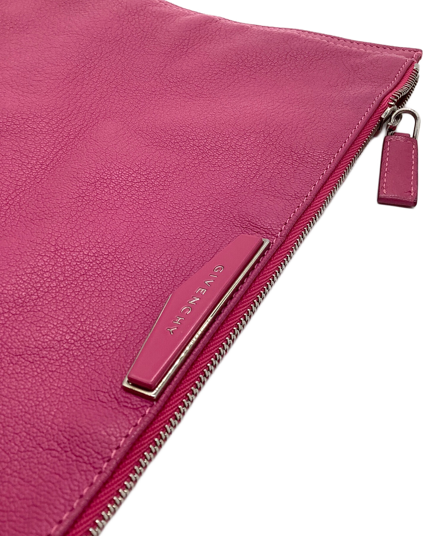 中古・古着通販】GIVENCHY (ジバンシィ) クラッチバッグ ショッキング