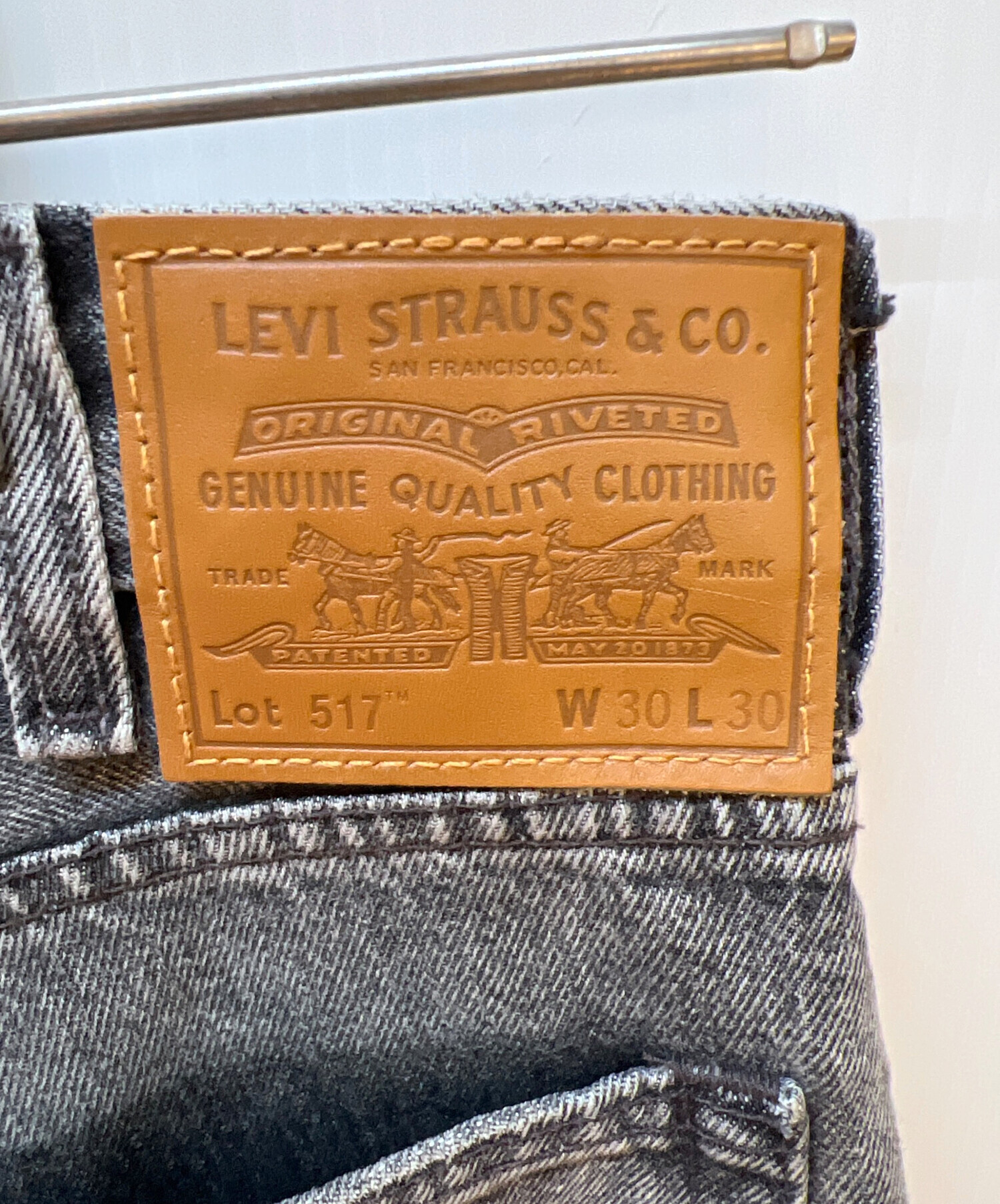 中古・古着通販】LEVI'S (リーバイス) デニムパンツ ブラック サイズ